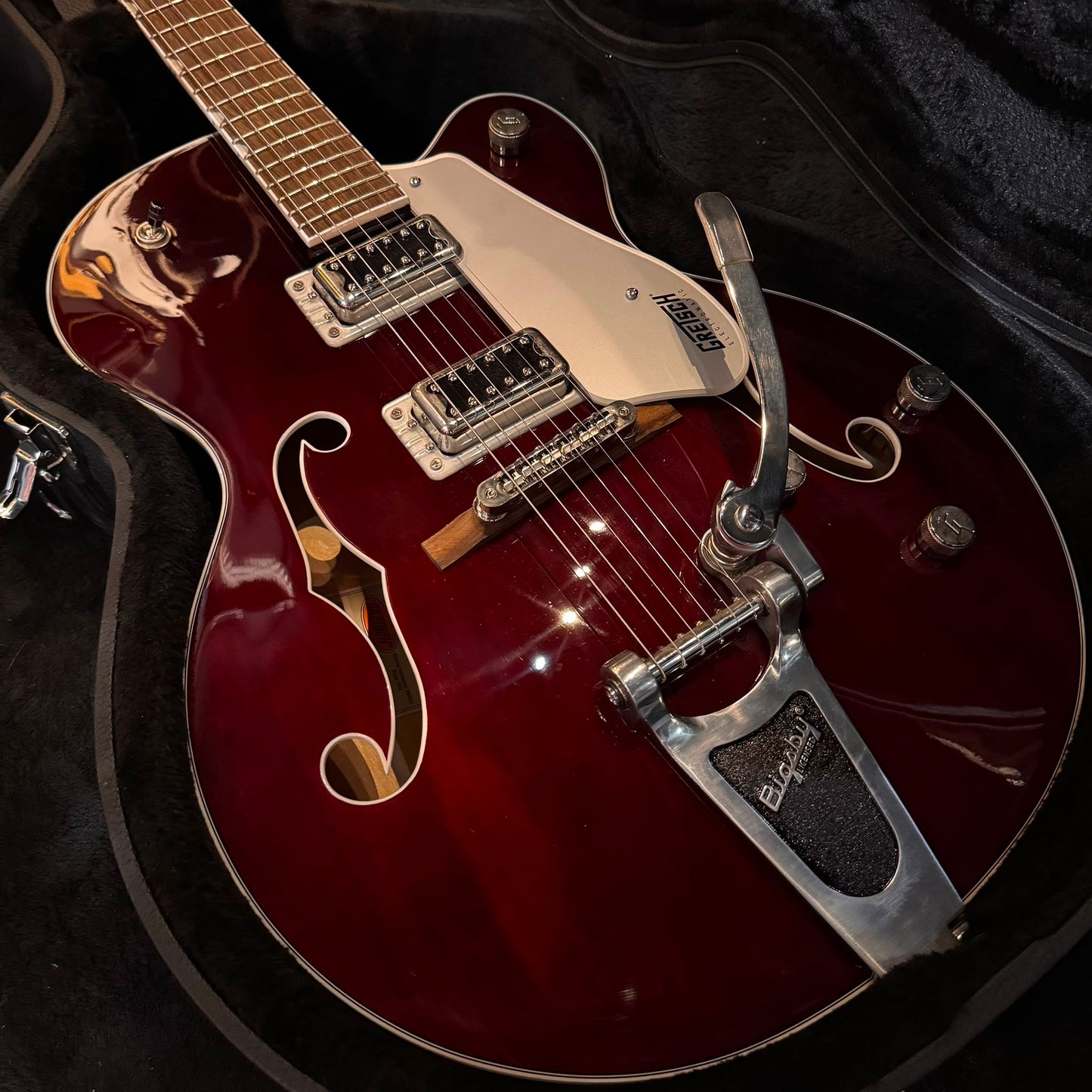 Gretsch G5420T Electromatic with Fitted Gretsch hardcase 2022 - Present - Walnut Stain