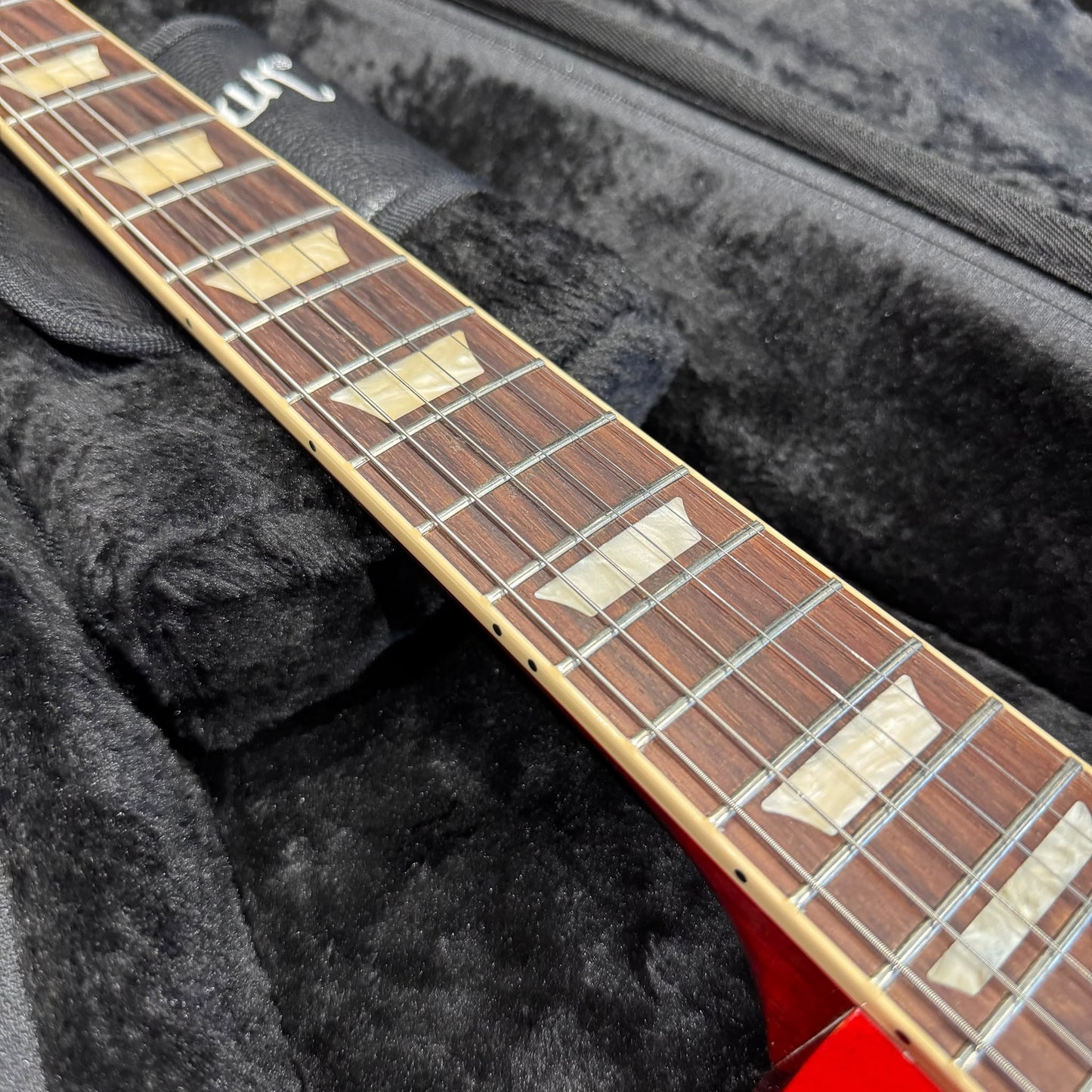 Gibson Les Paul Studio 2024 - Cherry sunburst