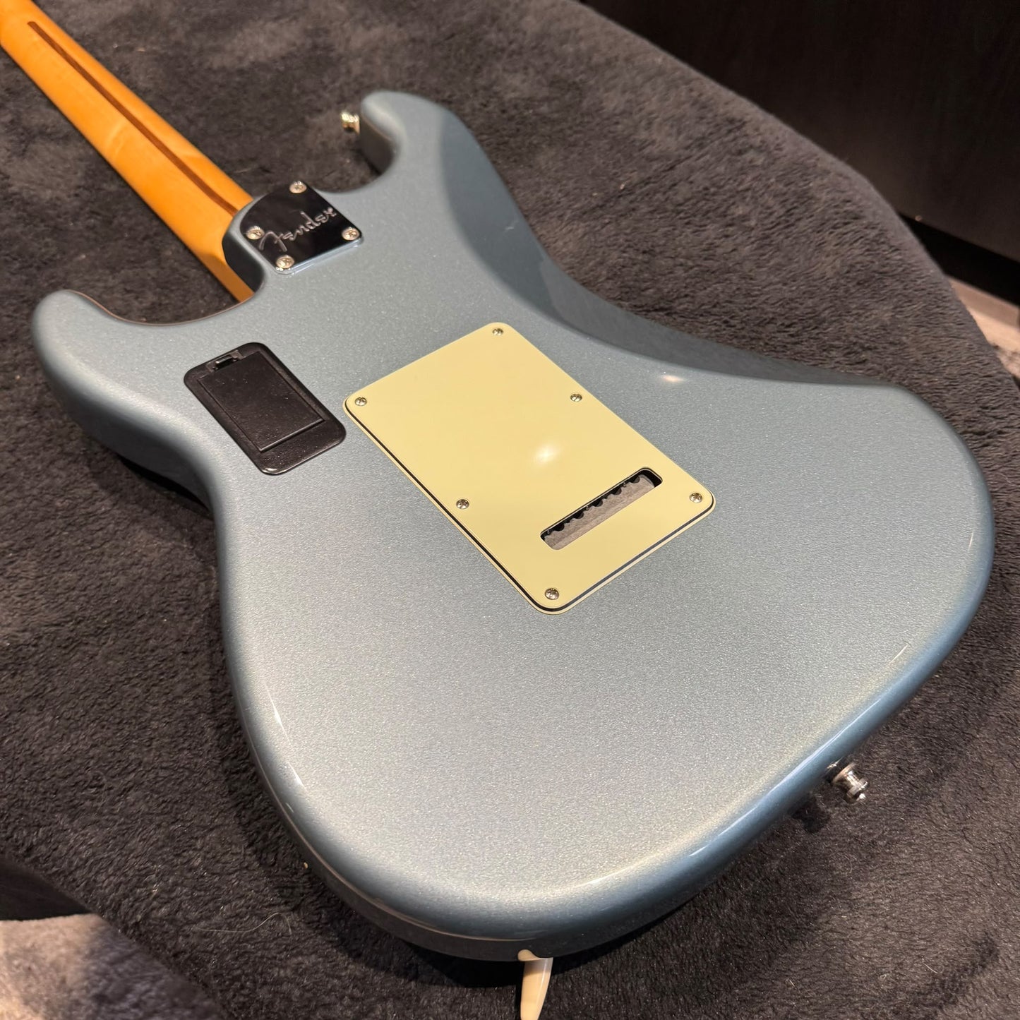 Fender Deluxe Roadhouse Strat 2018 - Mystic Iced Blue