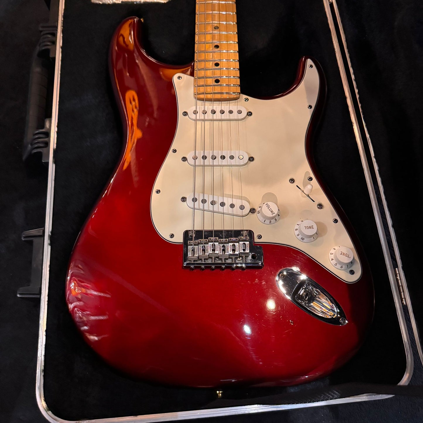 Fender American Standard Stratocaster with Maple Fretboard 2008 - Candy Cola