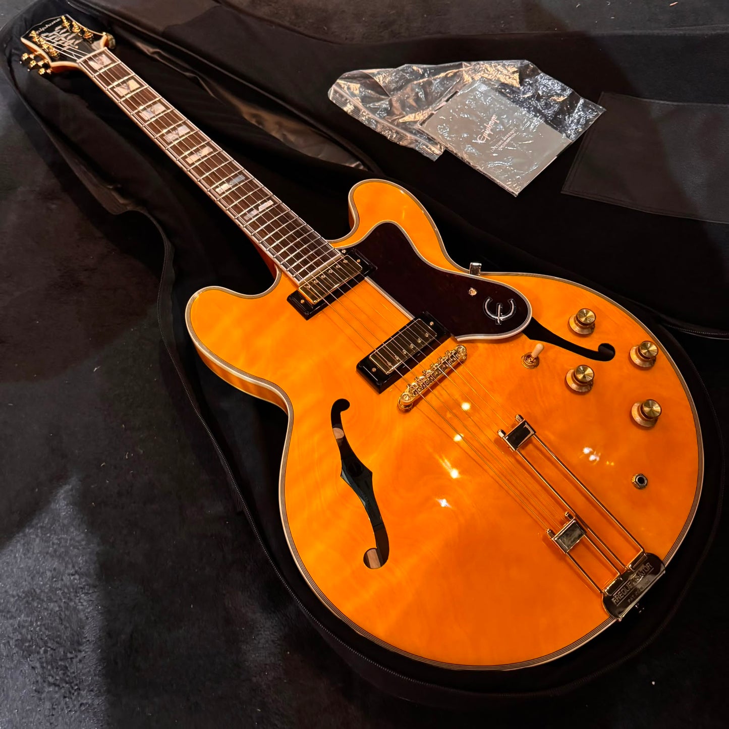 Epiphone Sheraton with Laurel Fretboard 2024 - Natural