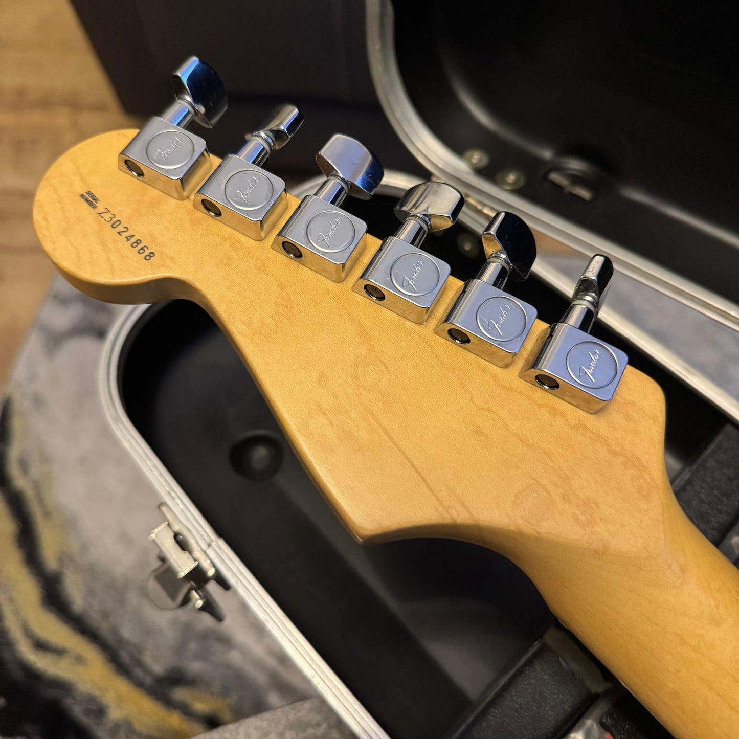 Fender American Series Stratocaster with Maple Fretboard 2003 - Chrome Blue