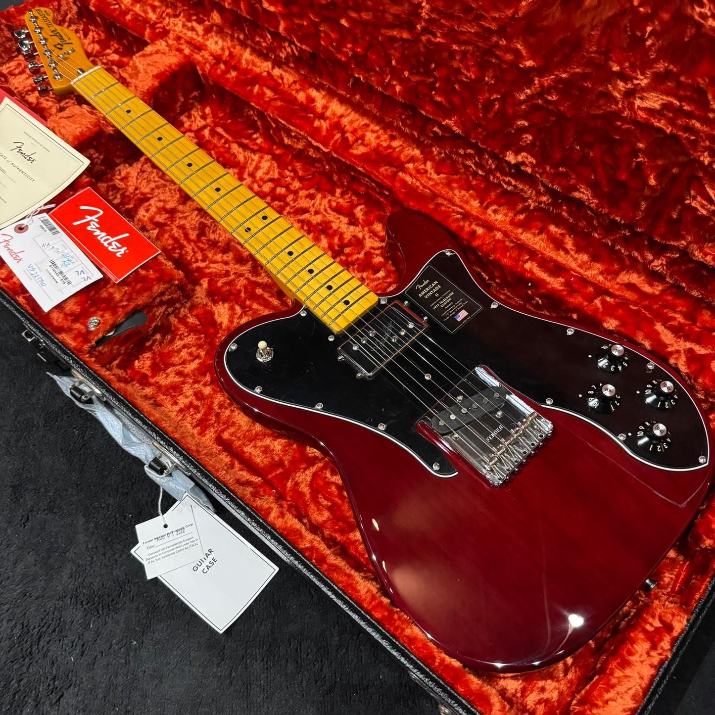 Fender American Vintage II '77 Telecaster Custom with Maple Fretboard 2022 Wine