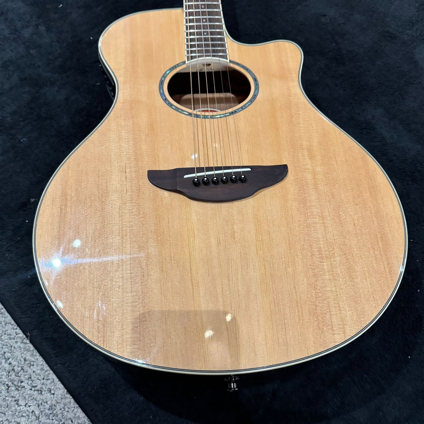 Yamaha APX600 Thinline - Natural