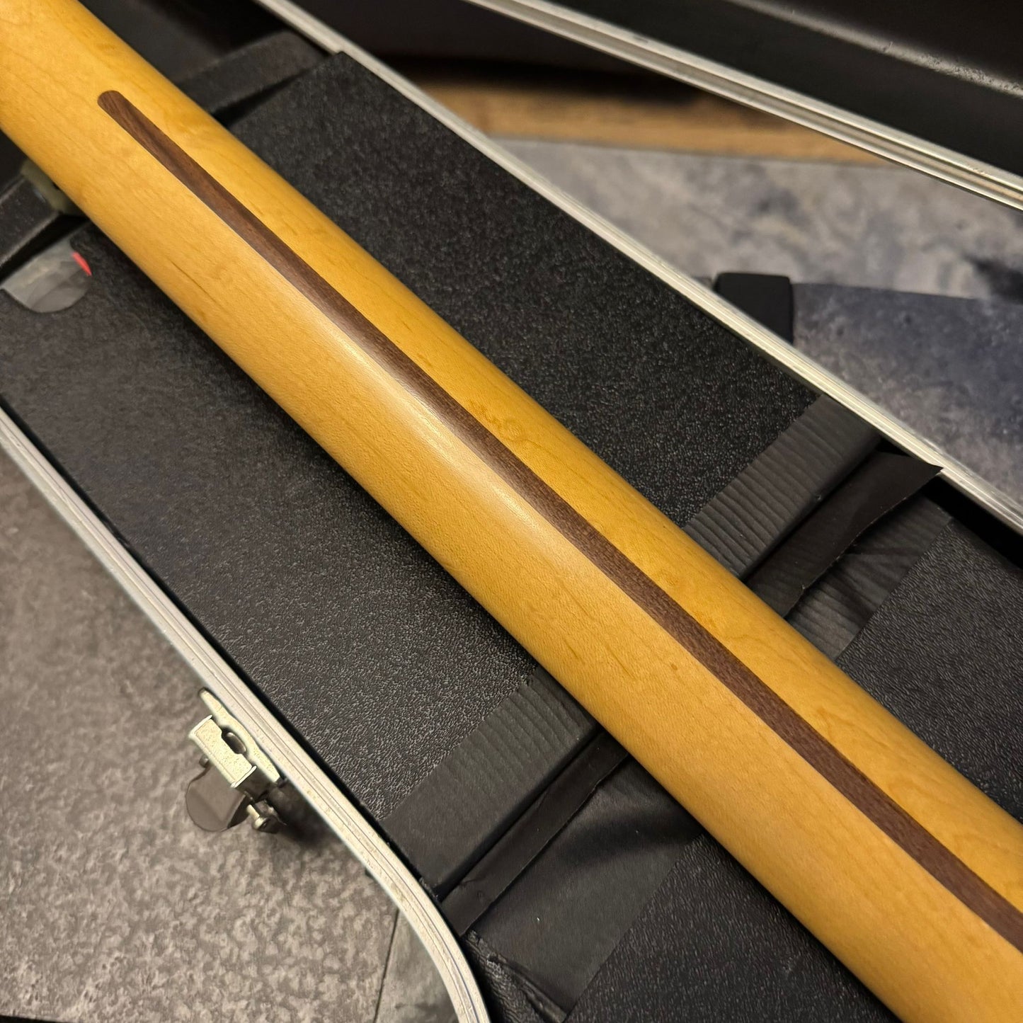 Fender American Series Stratocaster with Maple Fretboard 2003 - Chrome Blue