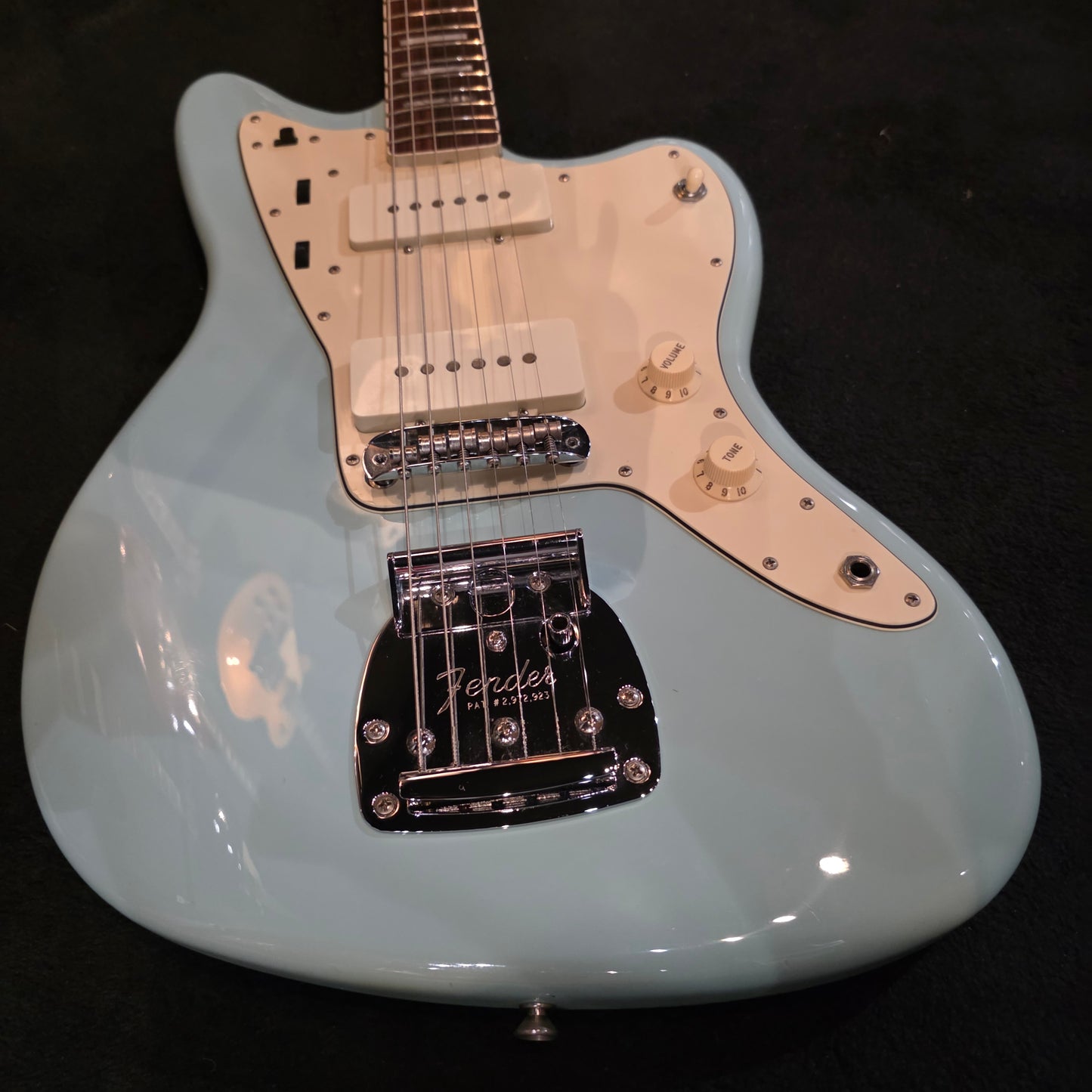 Fender Limited Edition 60th Anniversary Classic Jazzmaster with Matching Headstock 2018 - Daphne Blue