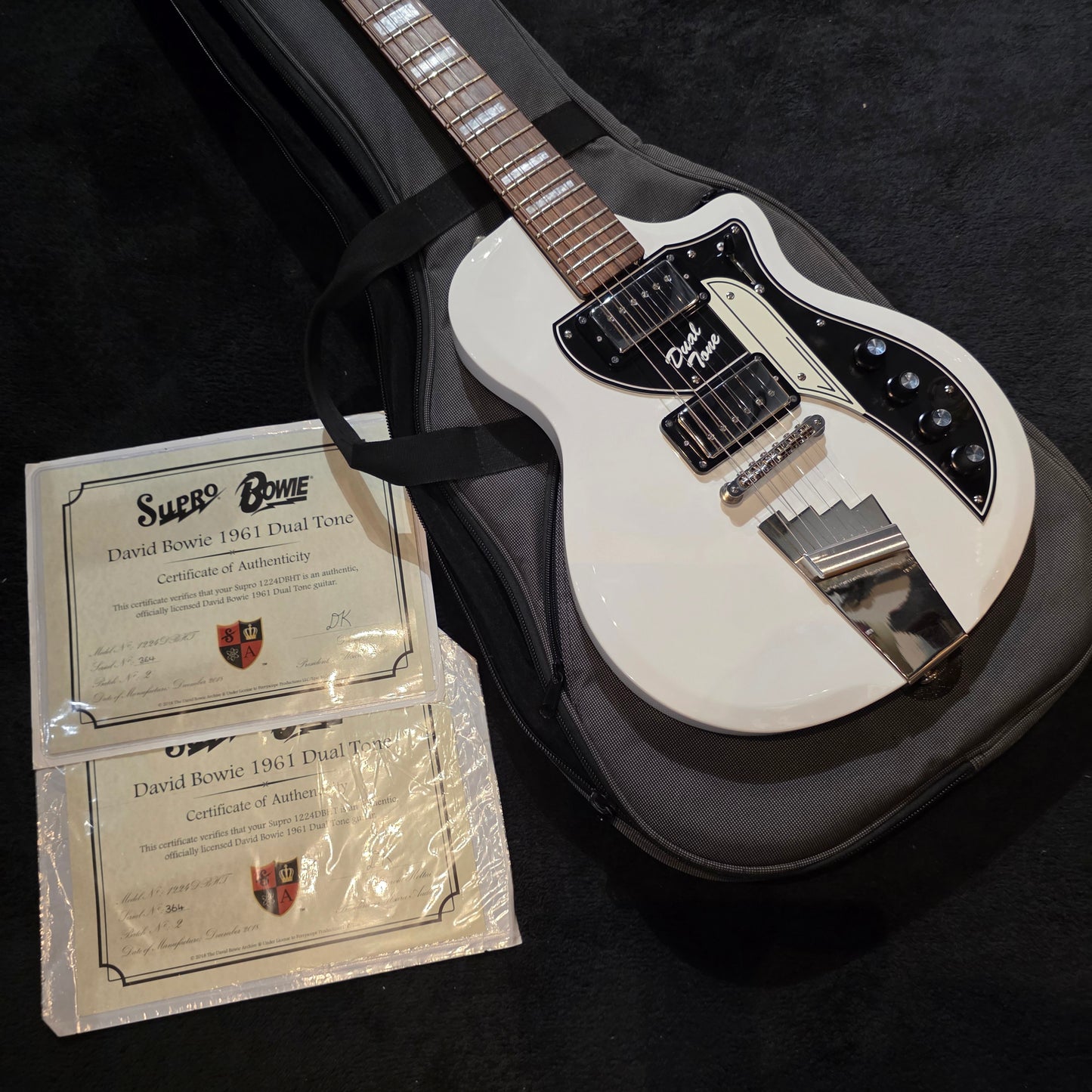 Supro 1224DBHT Limited Edition David Bowie 1961