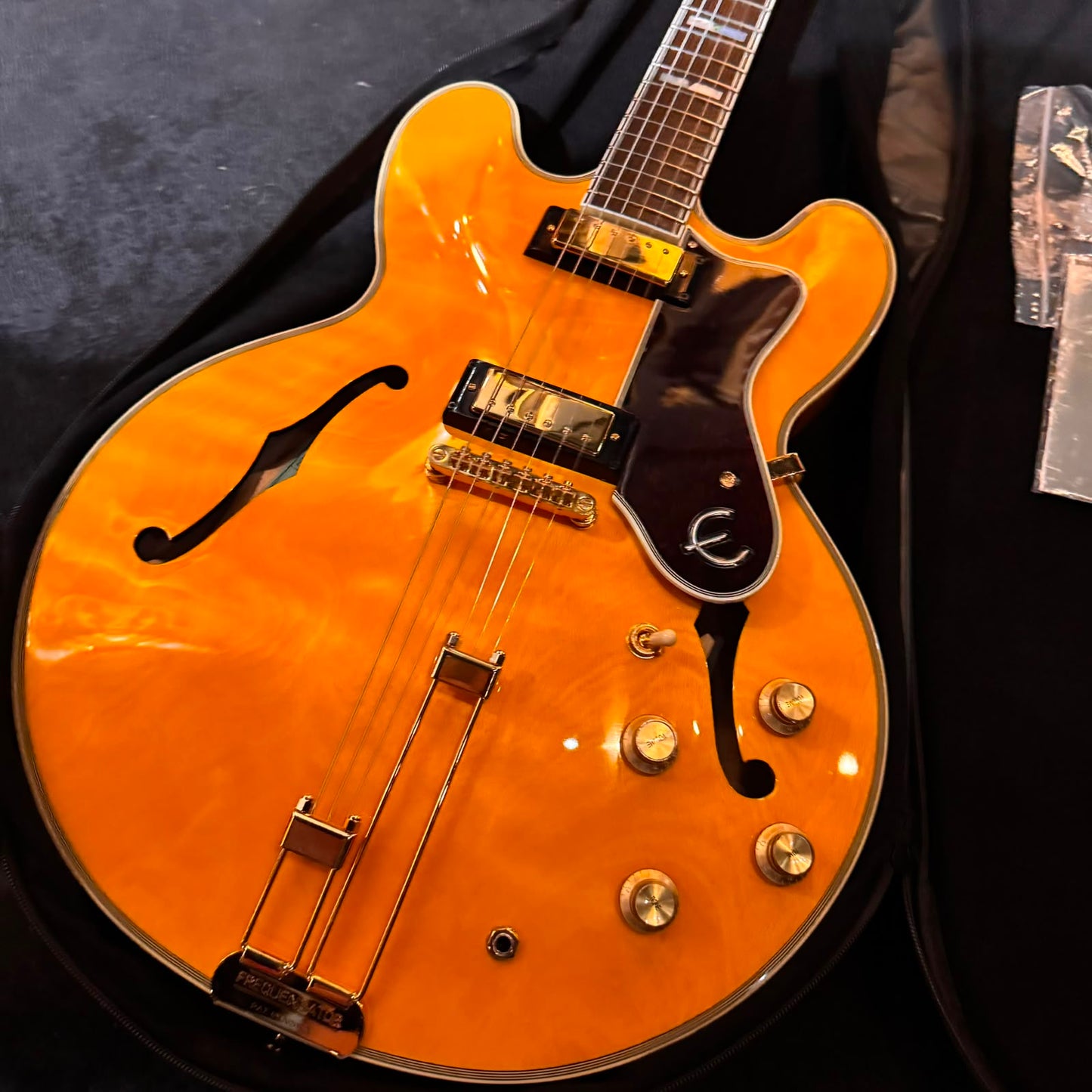 Epiphone Sheraton with Laurel Fretboard 2024 - Natural
