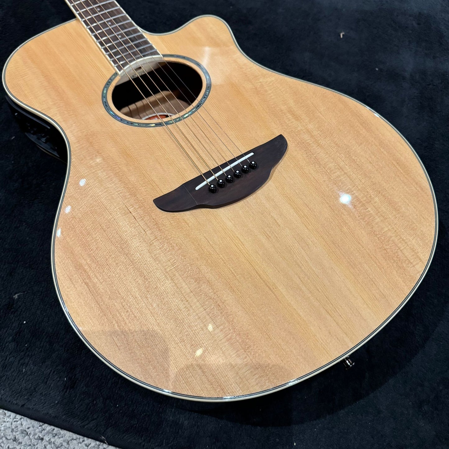 Yamaha APX600 Thinline - Natural
