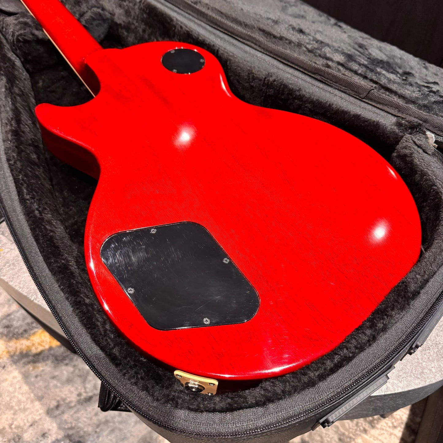 Gibson Les Paul Studio 2024 - Cherry sunburst