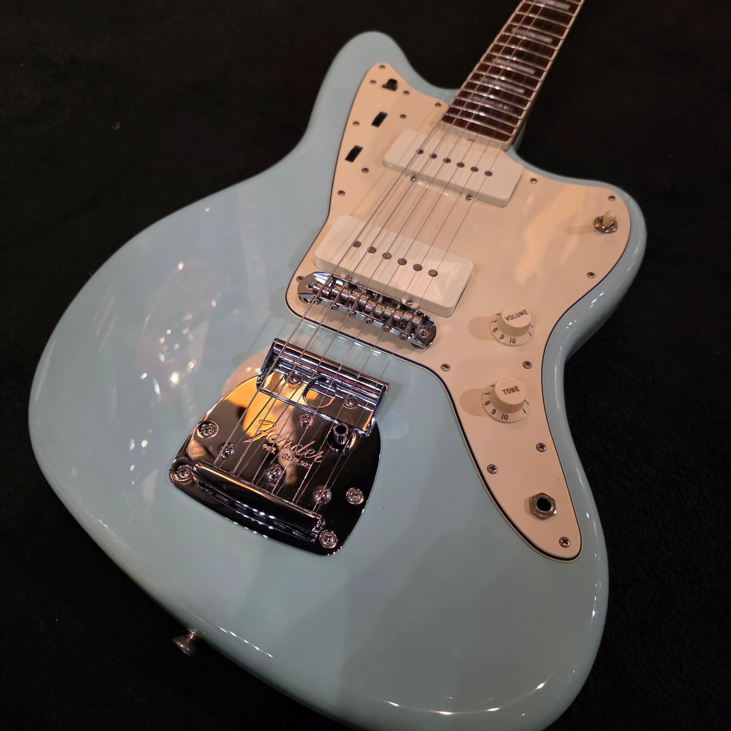 Fender Limited Edition 60th Anniversary Classic Jazzmaster with Matching Headstock 2018 - Daphne Blue