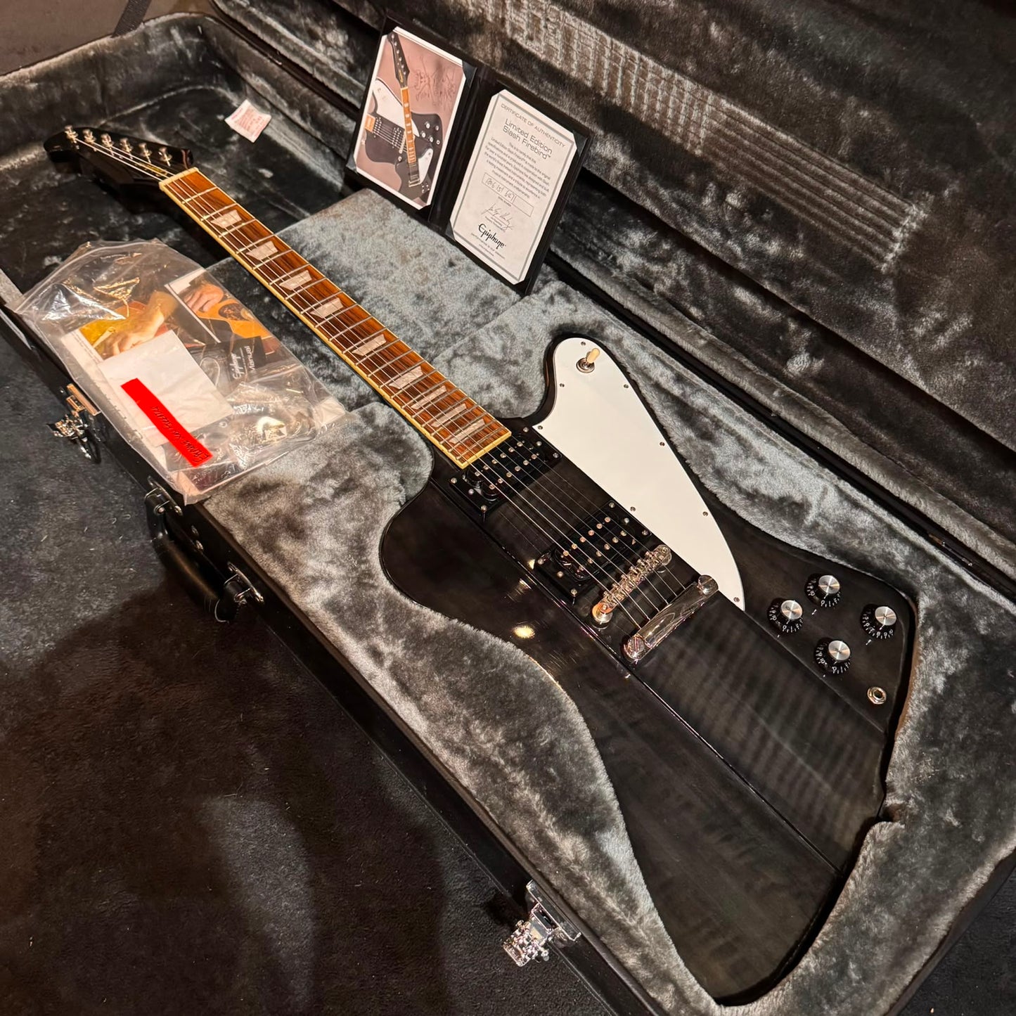 Epiphone Slash Signature Firebird 2019 - Trans Black with Epiphone fitted hardcase