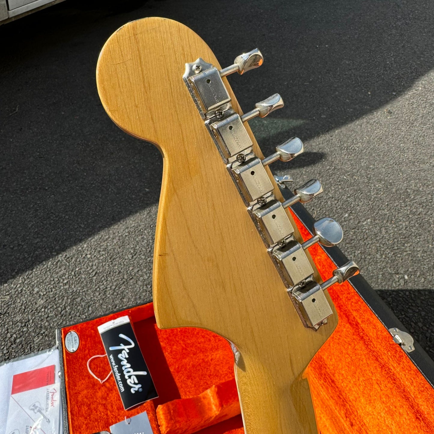 Fender American Vintage '65 Jaguar AVRI- 3-Color Sunburst
