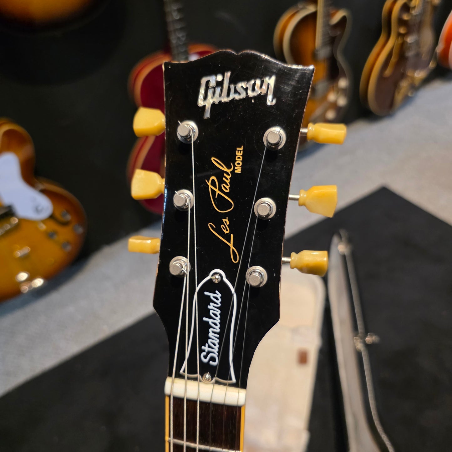 Gibson Les Paul Standard with '60s Neck Profile 2007 - Heritage Cherry Sunburst