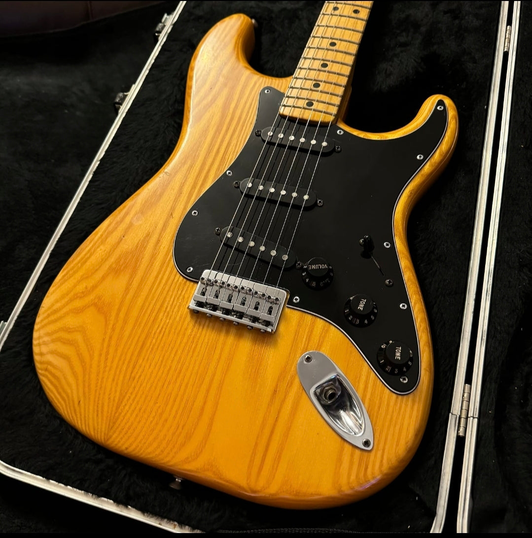 Fender Stratocaster Hard Tail with Maple Fretboard 1978