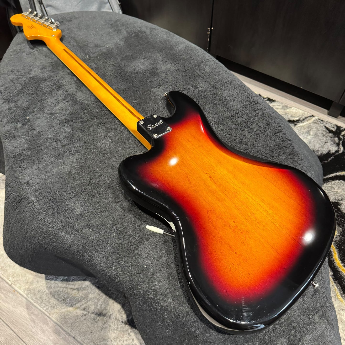Squier classic vibe bass IV 3-colour sunburst