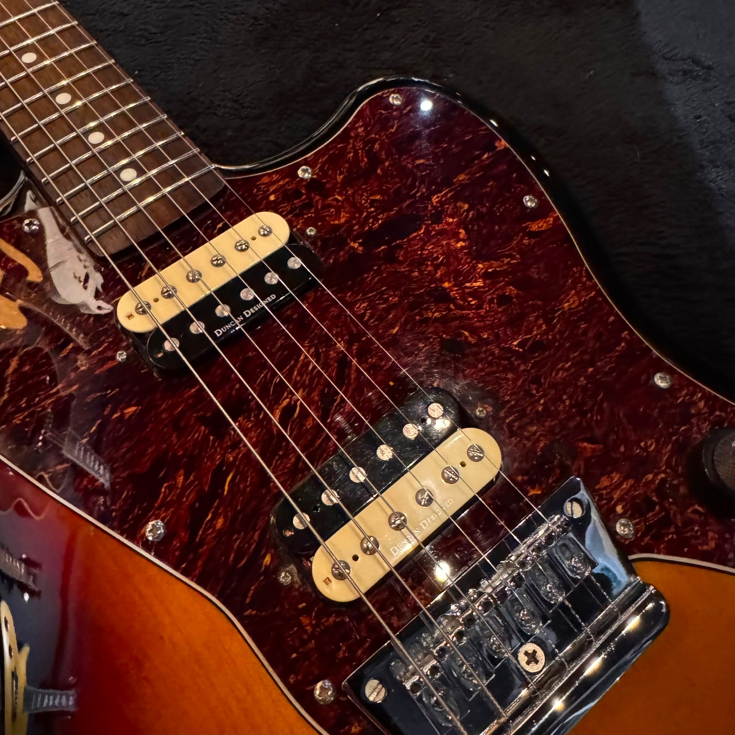 Squier Vintage Modified Jaguar HH with Rosewood Fretboard 2011 - 2017 - 3-Color Sunburst