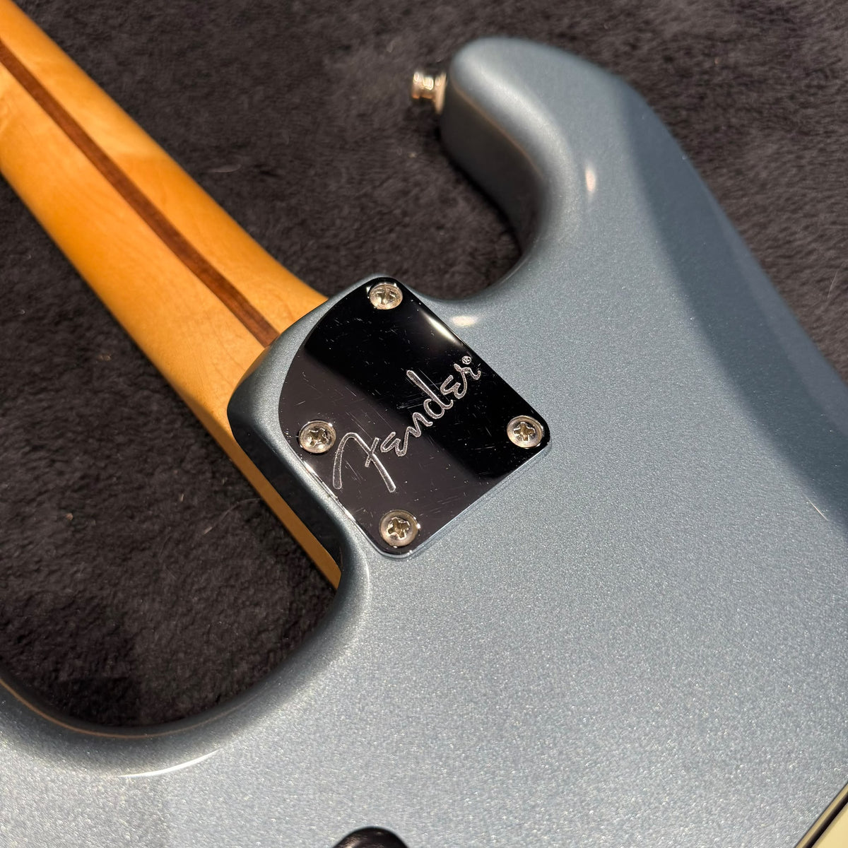 Fender Deluxe Roadhouse Strat 2018 - Mystic Iced Blue