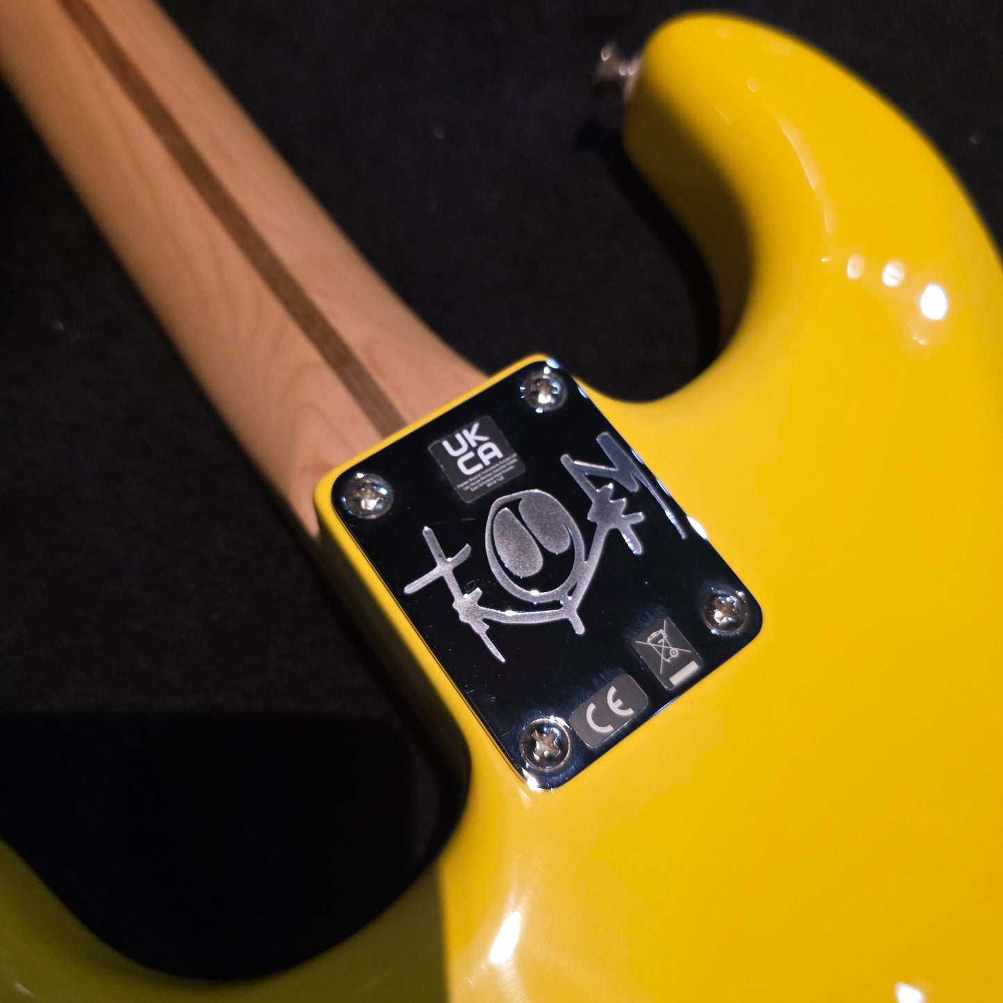Fender Limited Edition Tom DeLonge Signature Stratocaster Graffiti Yellow