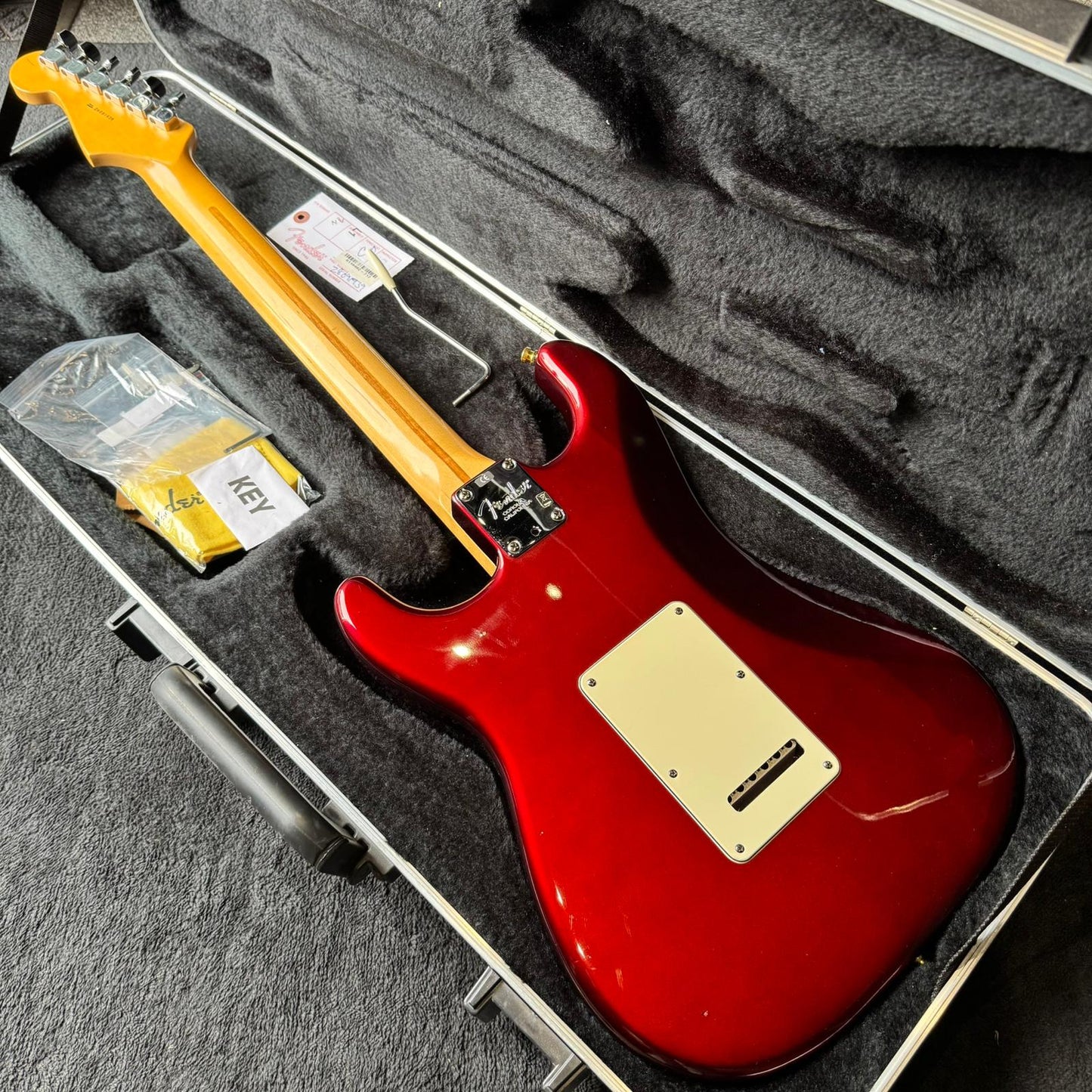 Fender American Series Stratocaster with Maple Fretboard 2008 - Candy Cola