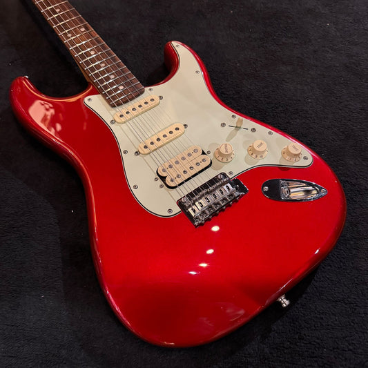 Fender Deluxe Stratocaster HSS with Pau Ferro Fretboard Candy Apple Red 2019