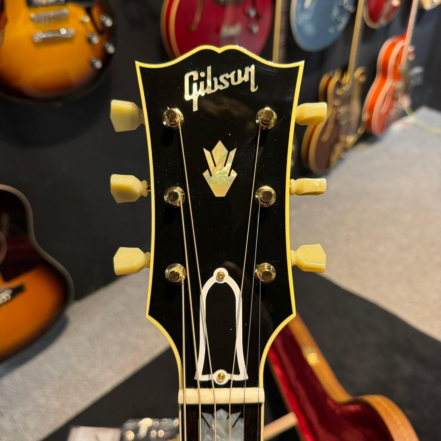 Gibson J-200 Original 2024/2025 Antique Natural