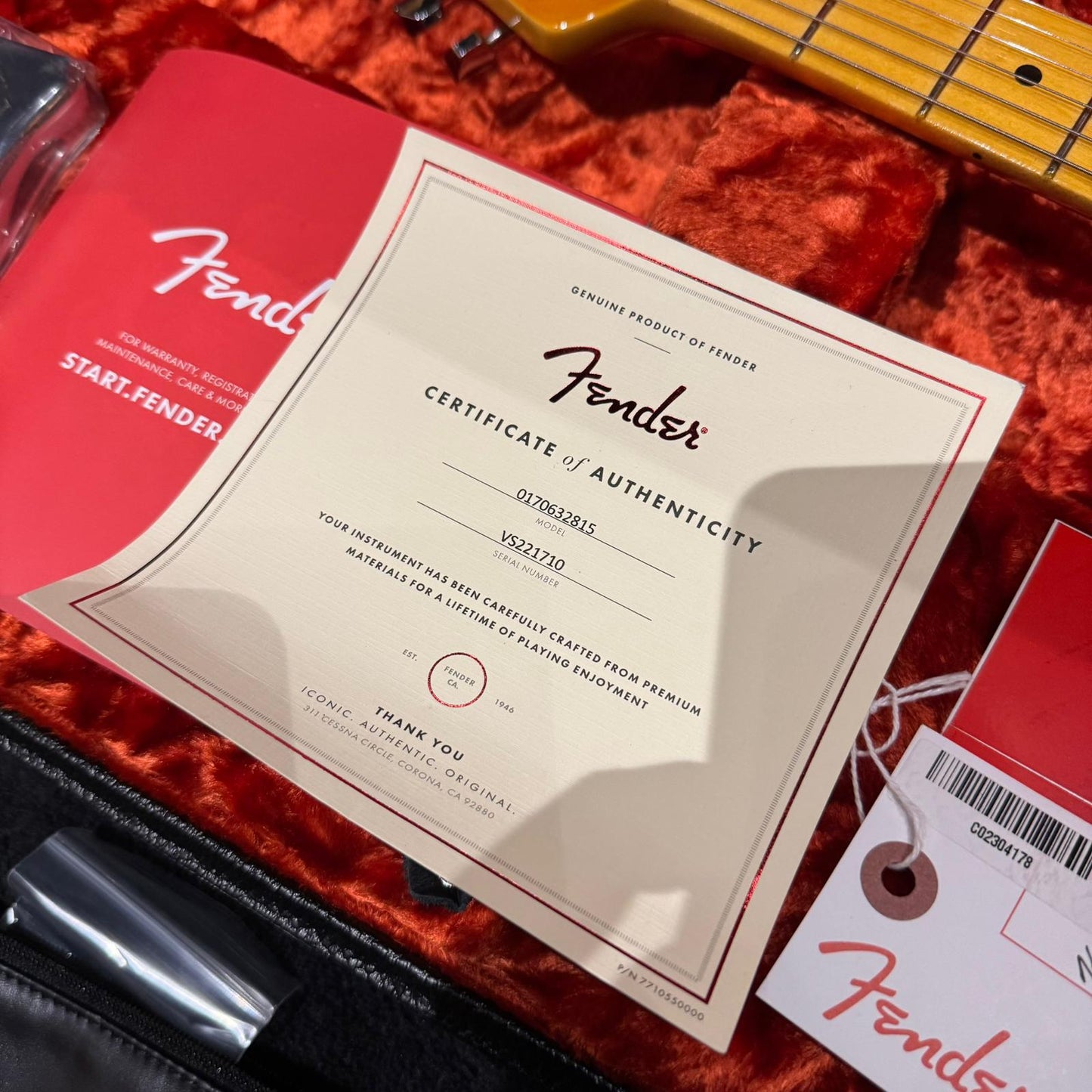 Fender American Vintage II '77 Telecaster Custom with Maple Fretboard 2022 Wine