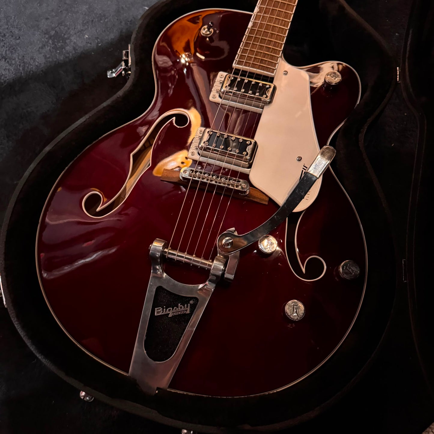 Gretsch G5420T Electromatic with Fitted Gretsch hardcase 2022 - Present - Walnut Stain