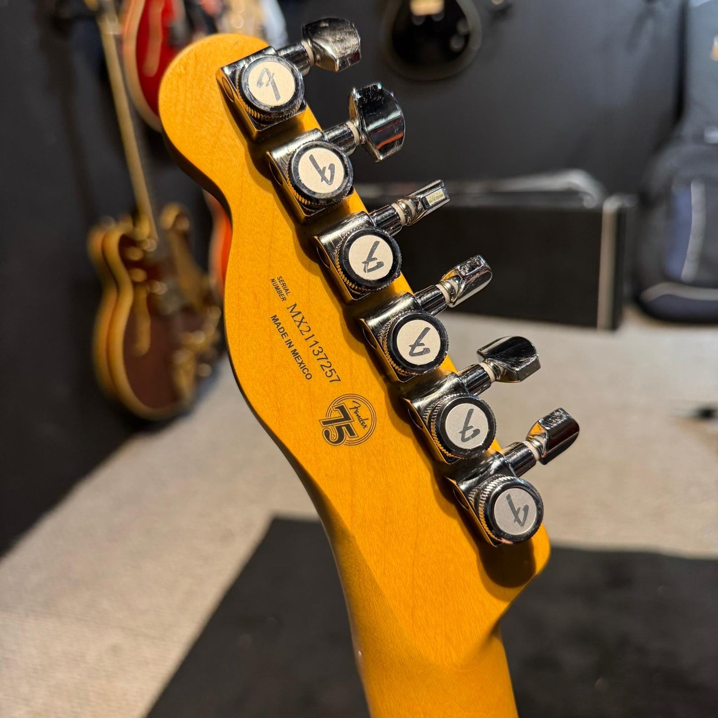 Fender Player Plus Telecaster with Maple Fretboard 2021 - Aged Candy Apple Red