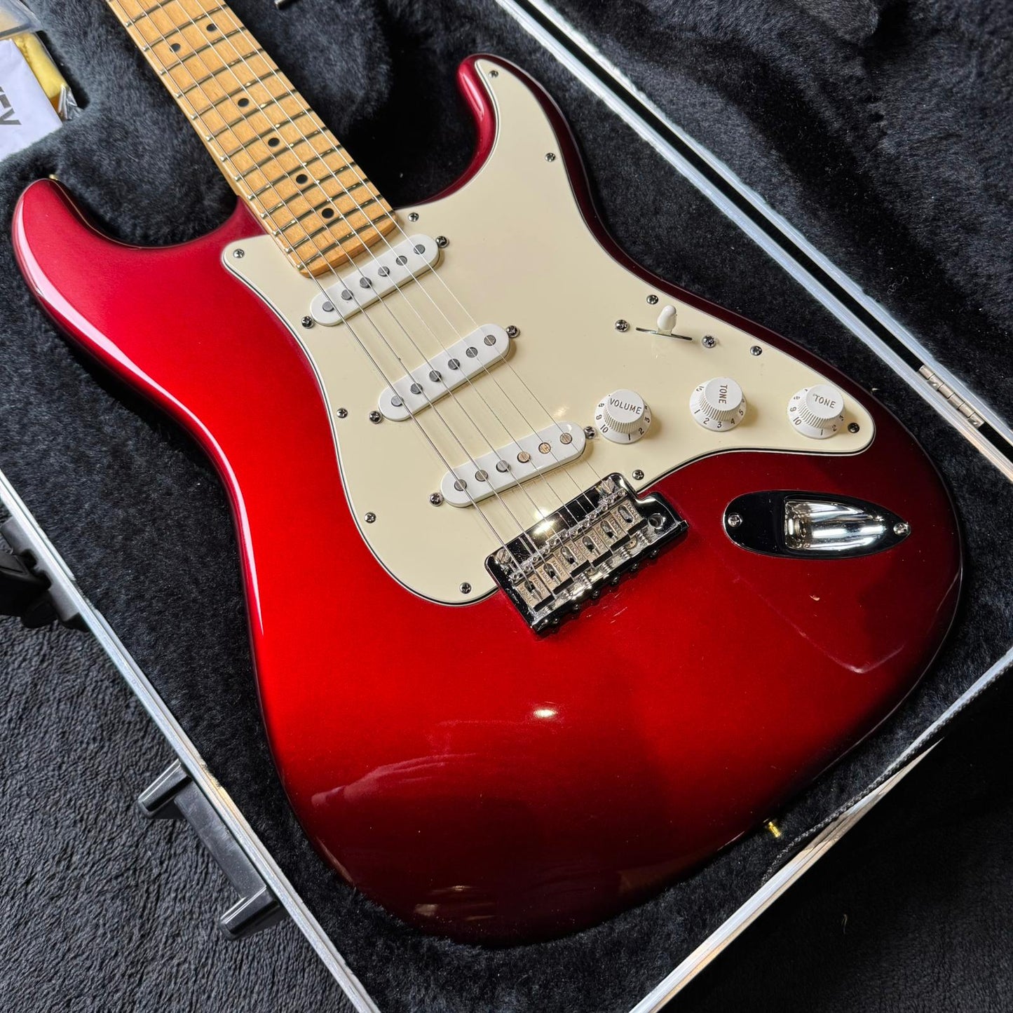 Fender American Series Stratocaster with Maple Fretboard 2008 - Candy Cola