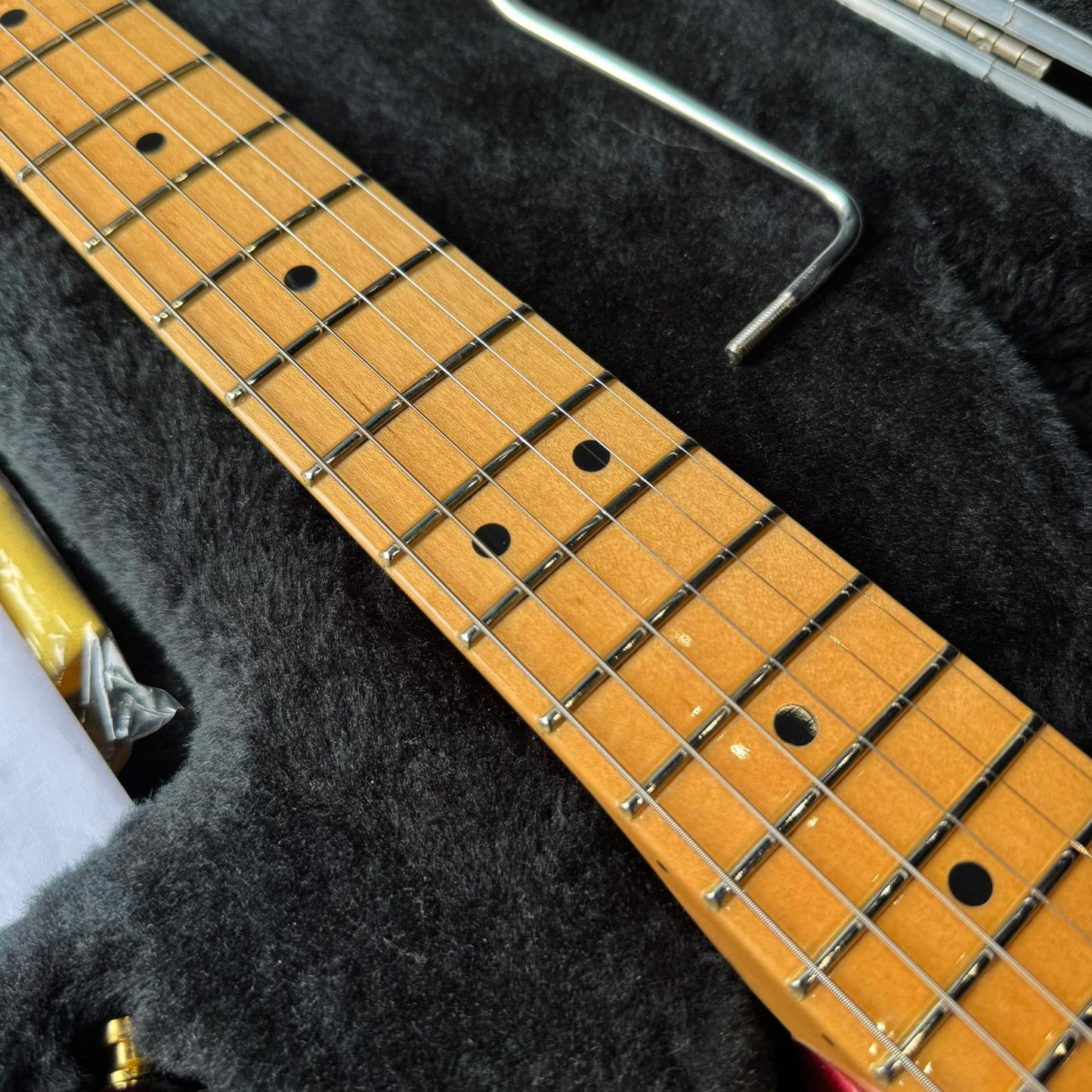 Fender American Series Stratocaster with Maple Fretboard 2008 - Candy Cola