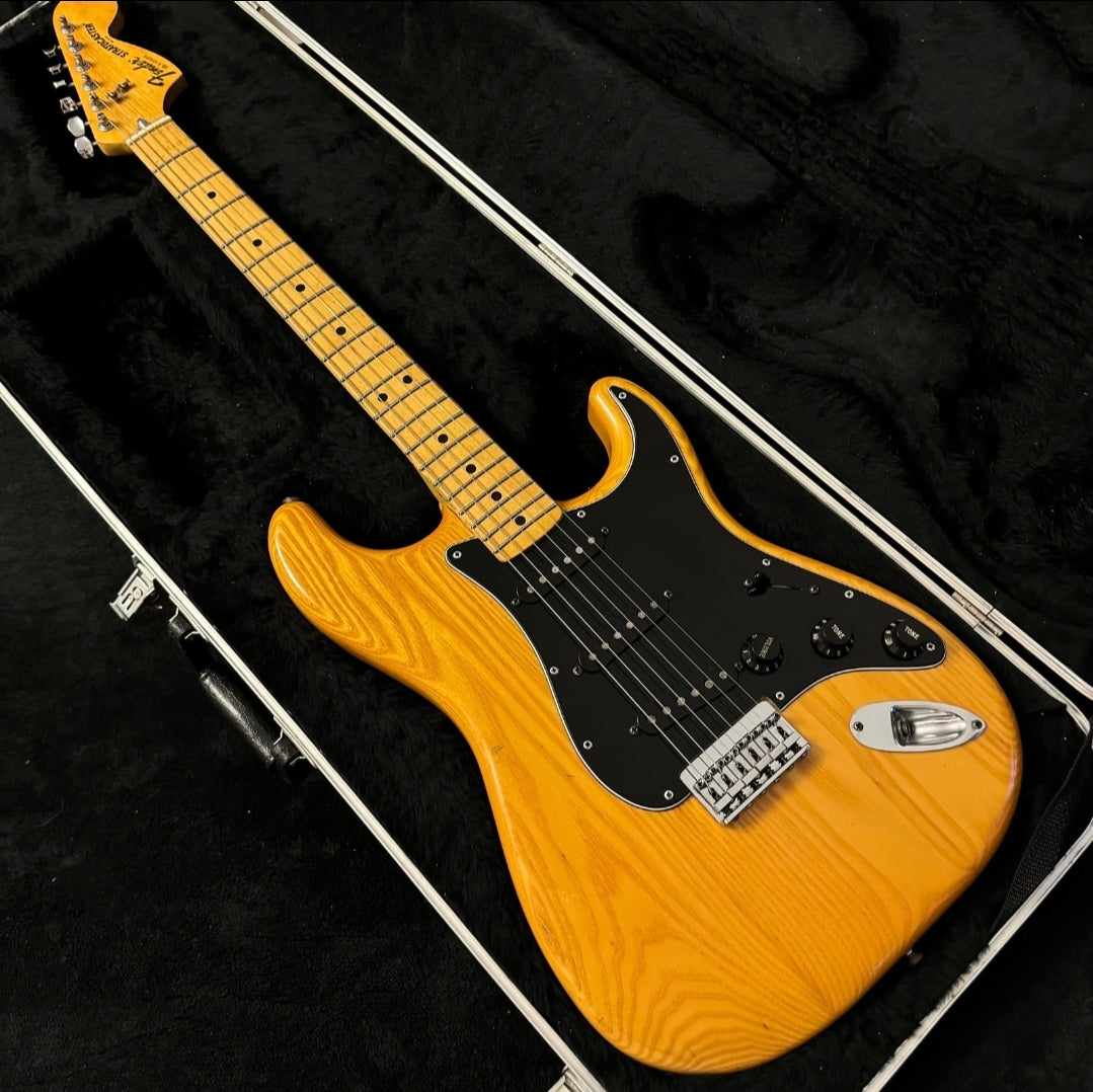 Fender Stratocaster Hard Tail with Maple Fretboard 1978