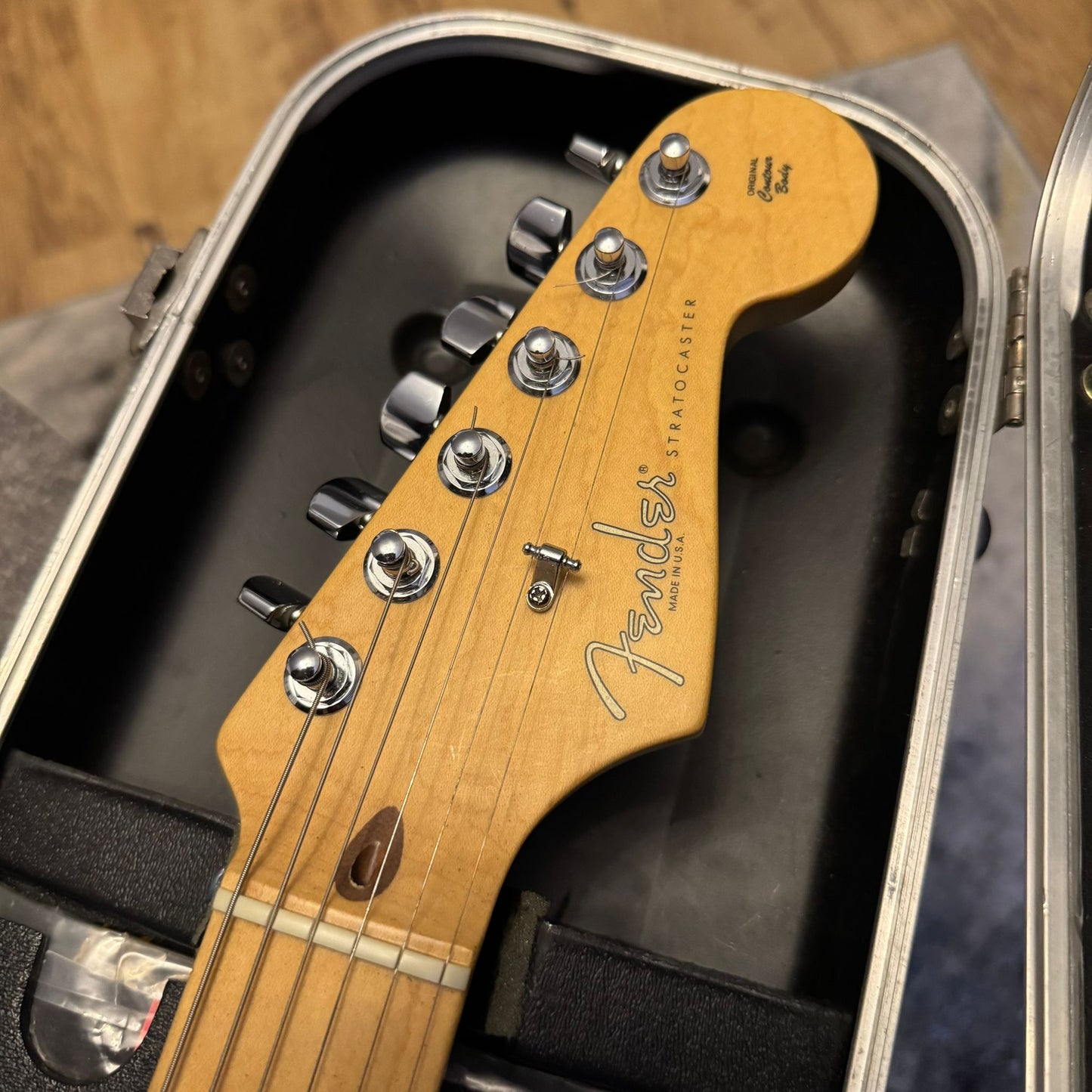 Fender American Series Stratocaster with Maple Fretboard 2003 - Chrome Blue