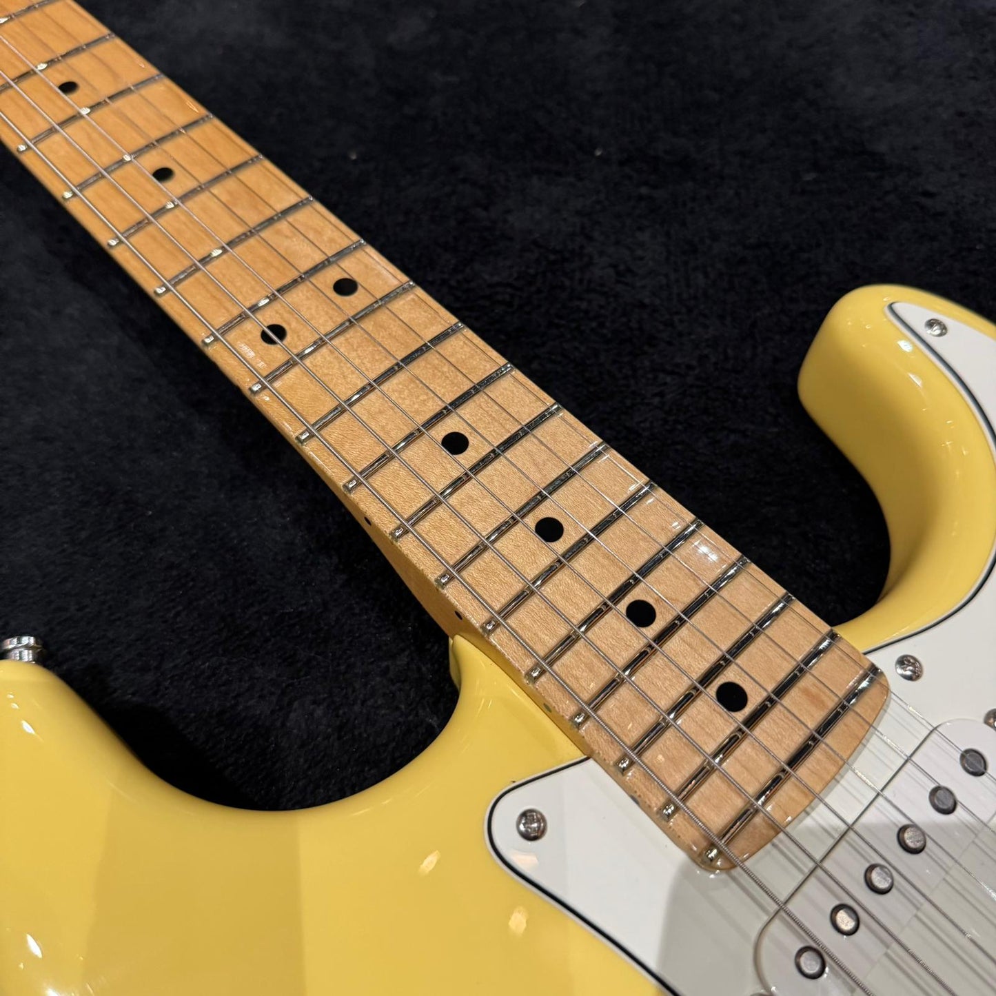 Fender Player Stratocaster with Maple Fretboard 2018 - Buttercream  MIM