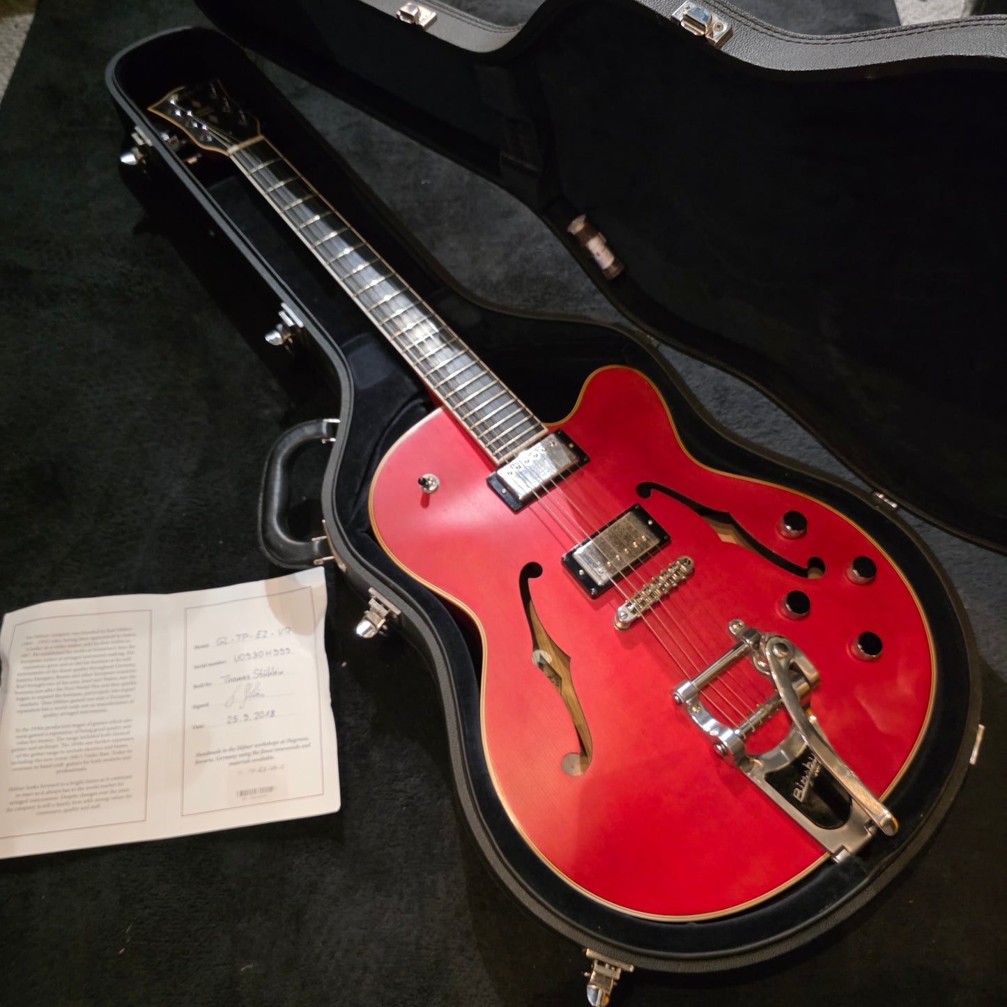 Hofner President Gold Label Custom Shop Cherry Red