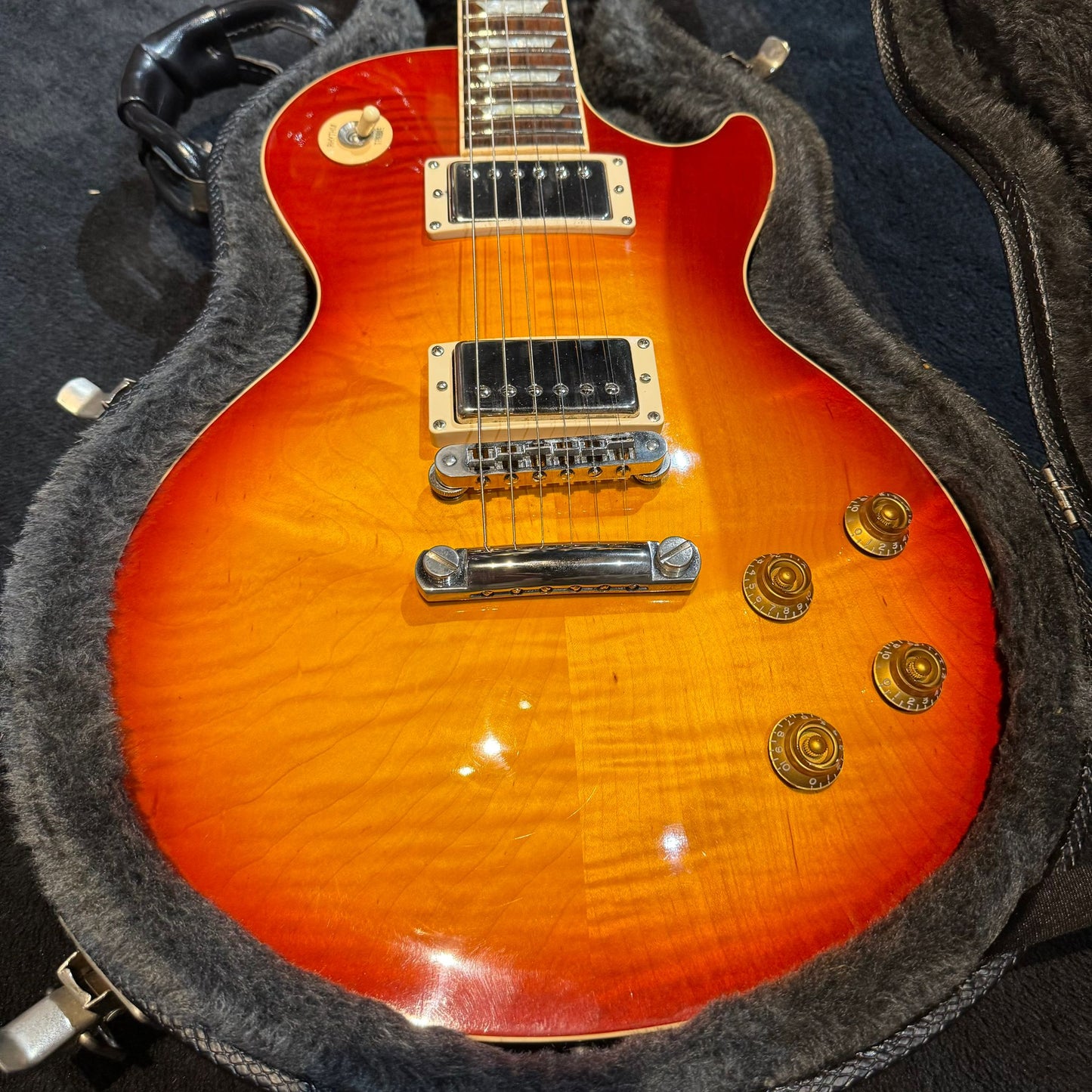 Gibson Les Paul Standard with '60s Neck Profile 2003 - Heritage Cherry Sunburst