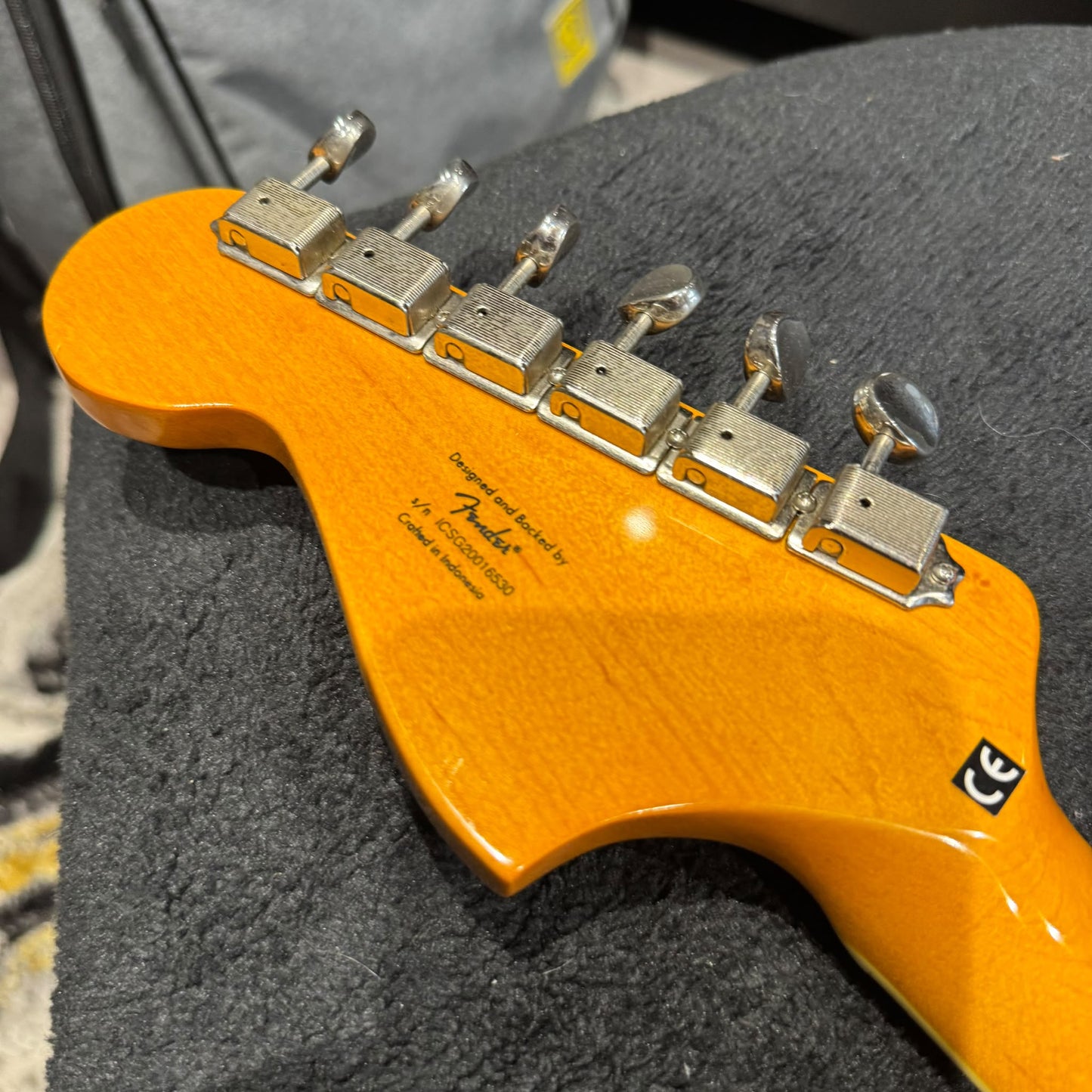 Squier classic vibe bass IV 3-colour sunburst
