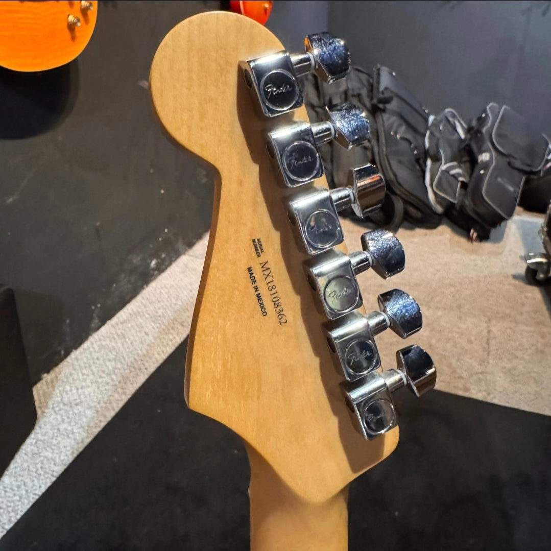 Fender Player Stratocaster with Maple Fretboard Buttercream