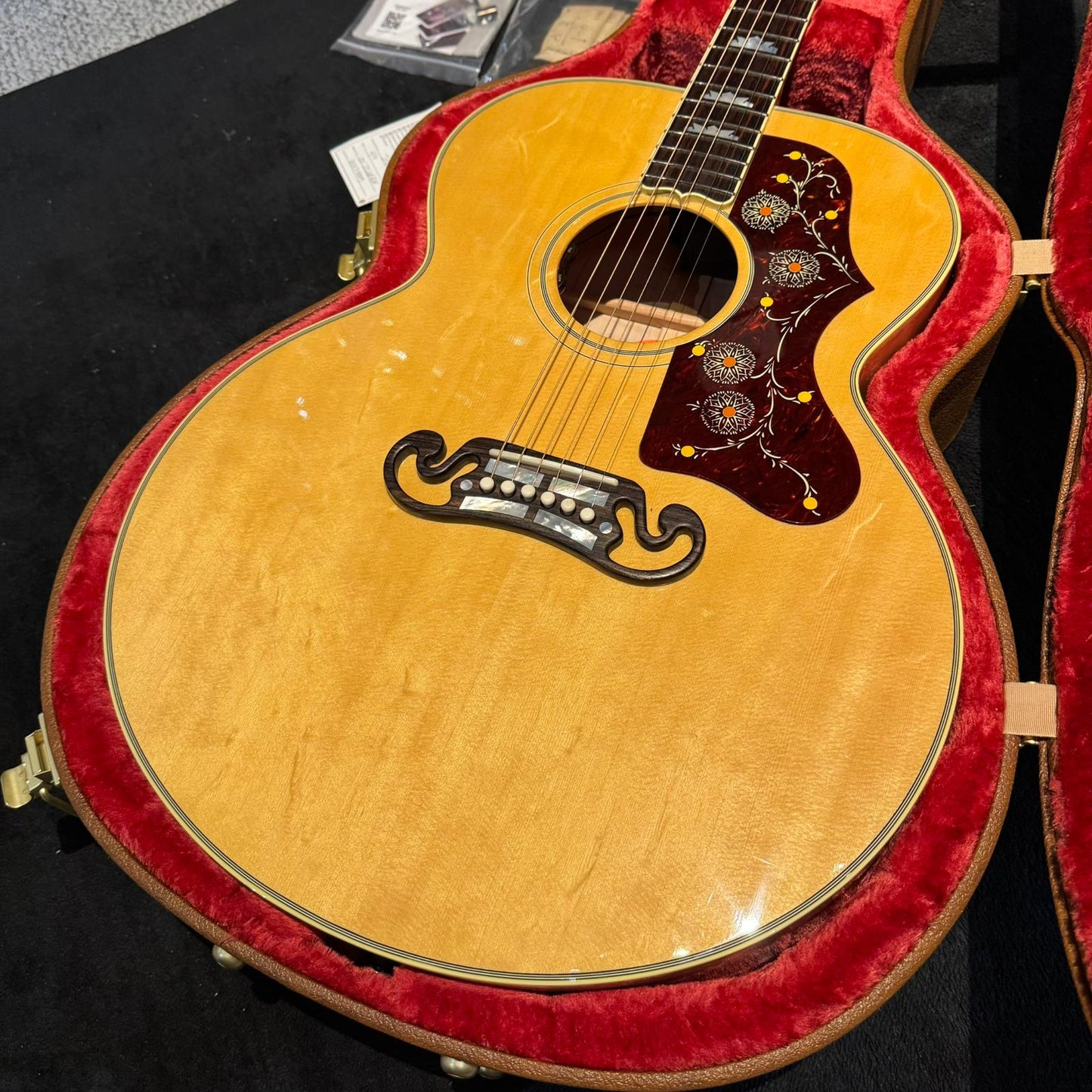 Gibson J-200 Original 2024/2025 Antique Natural