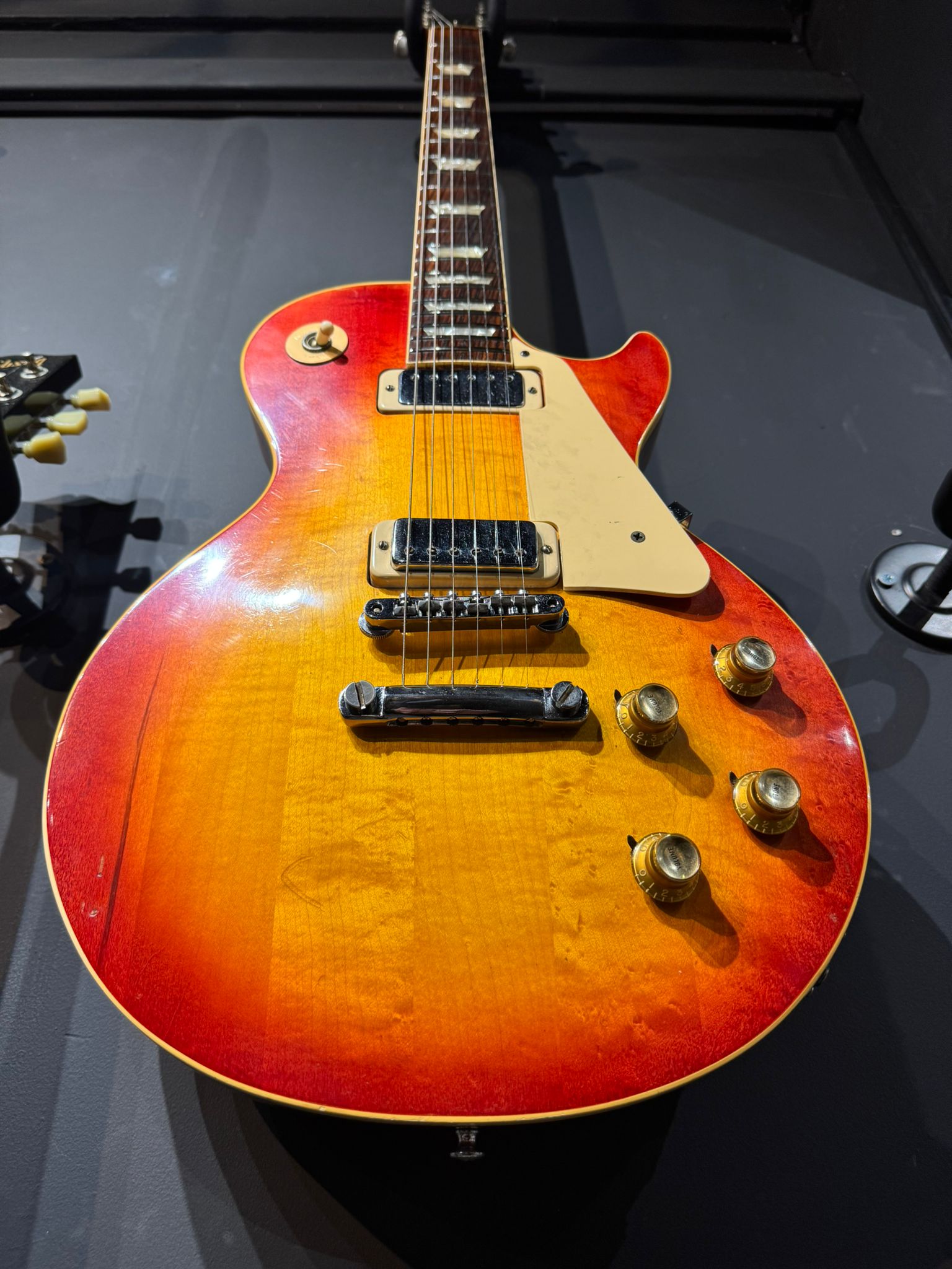 Gibson Les Paul Deluxe 1973 Cherry Sunburst – Taverners Guitars