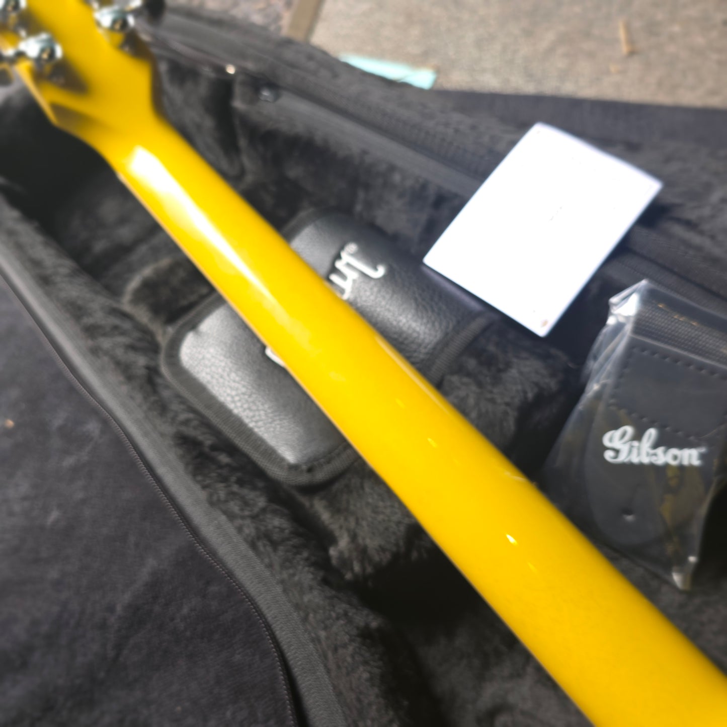 Gibson SG Standard '61 2023 - TV Yellow with Padded Gibson Bag