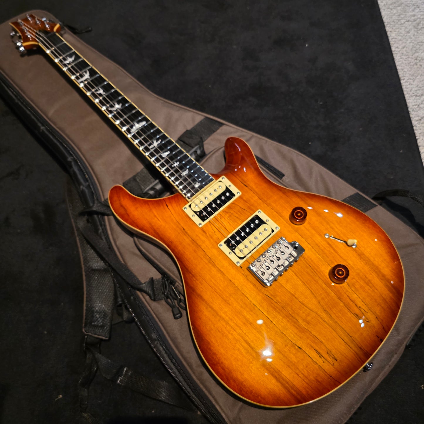 PRS SE Custom 24- Spalted Maple Top - Vintage Sunburst