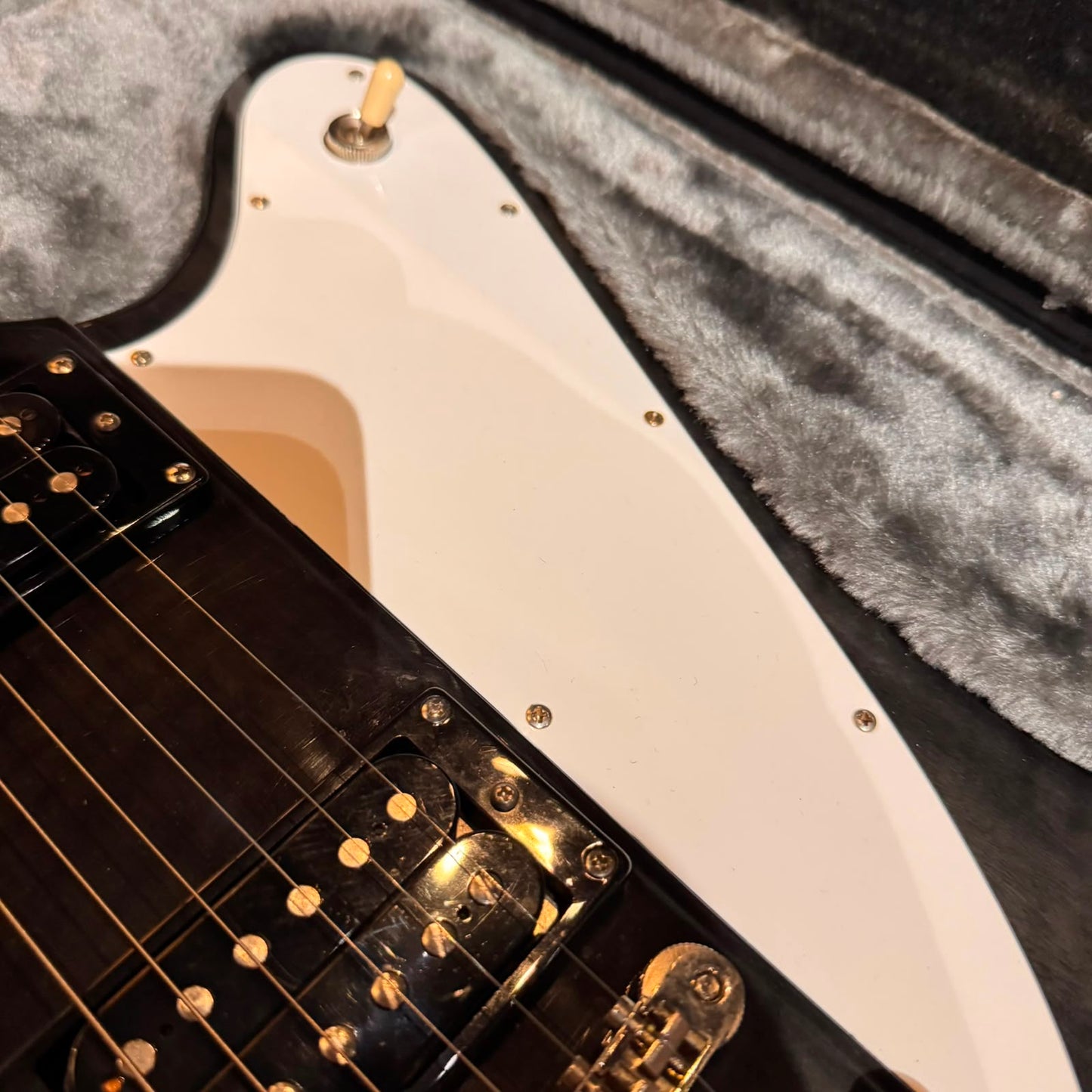 Epiphone Slash Signature Firebird 2019 - Trans Black with Epiphone fitted hardcase