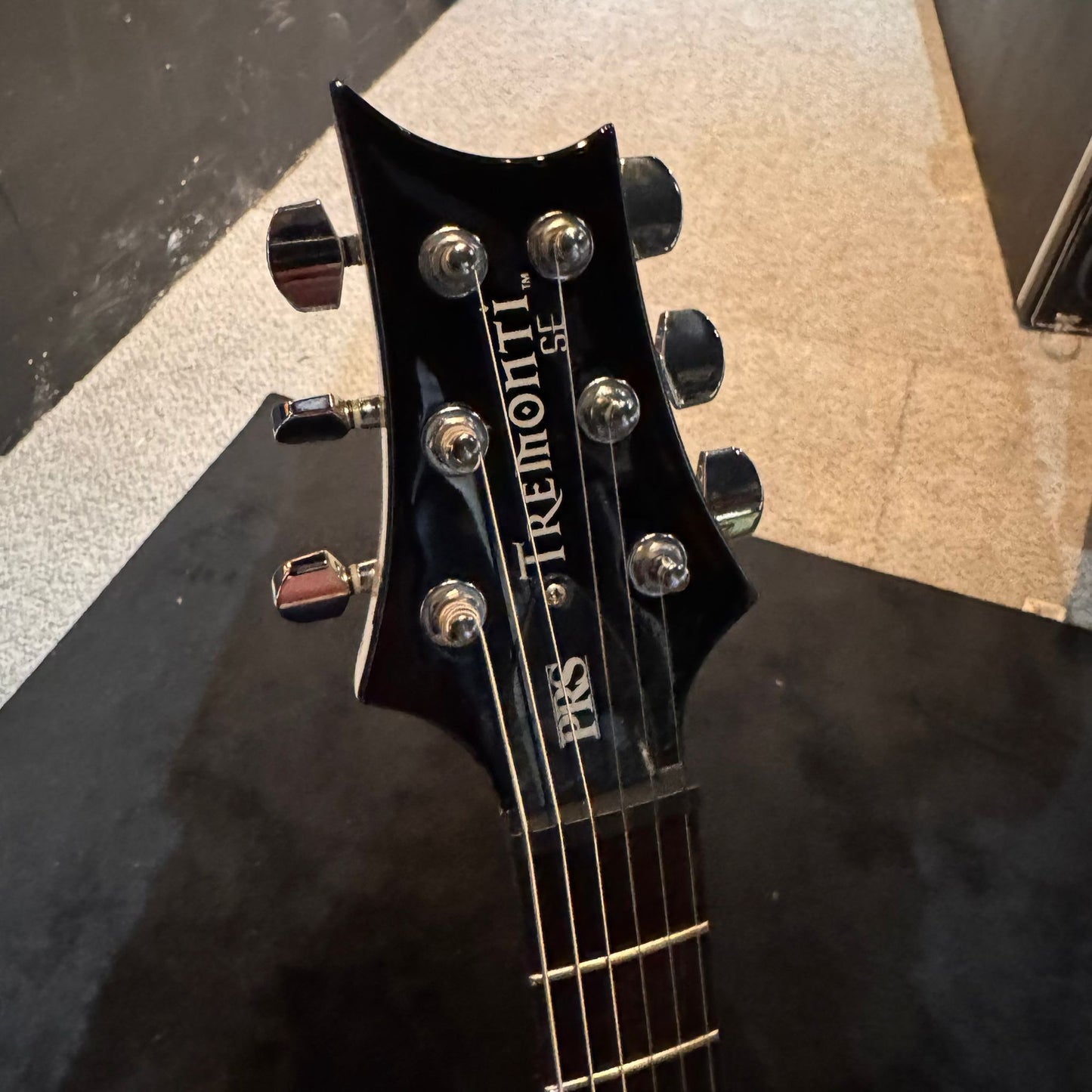 PRS SE Mark Tremonti - white