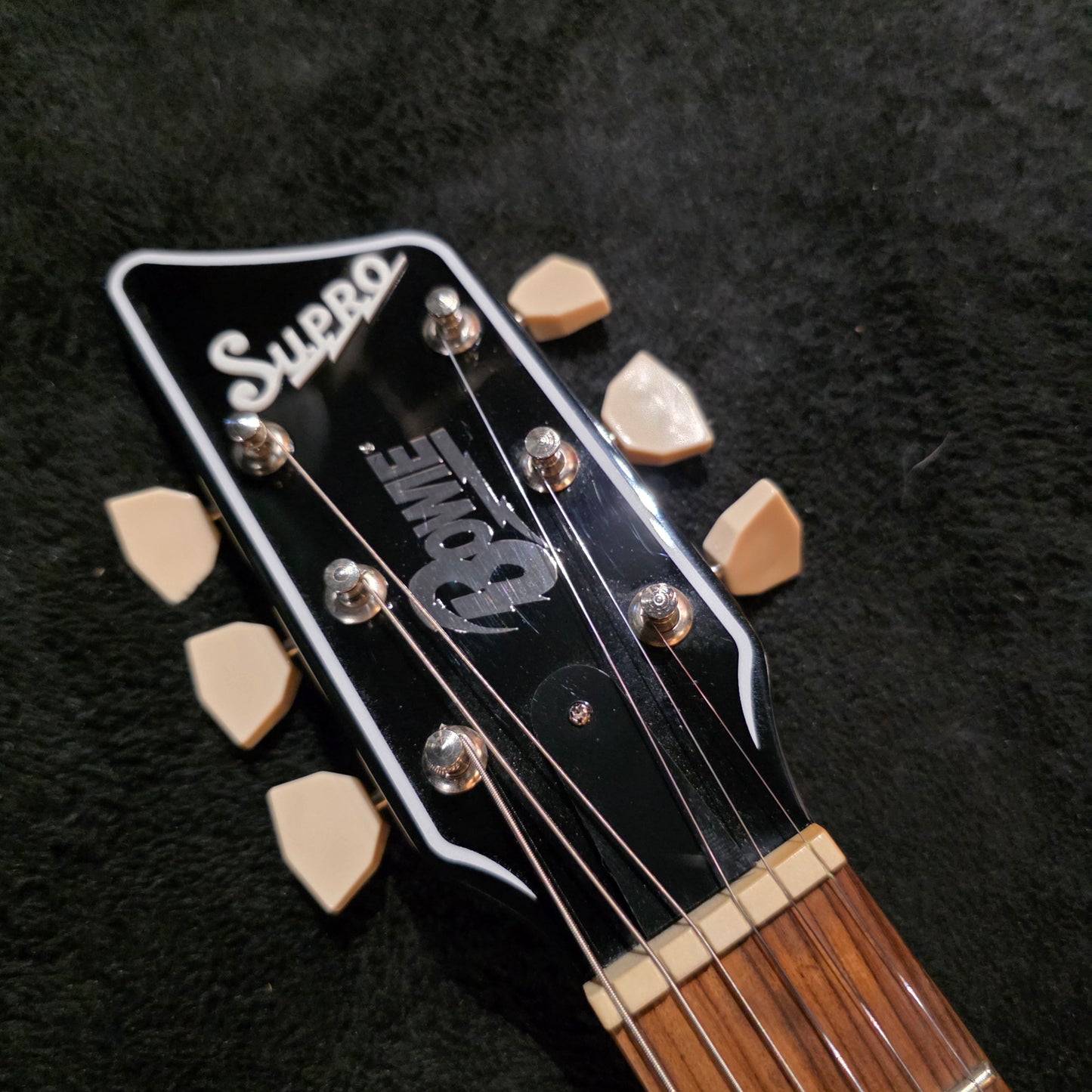 Supro 1224DBHT Limited Edition David Bowie 1961