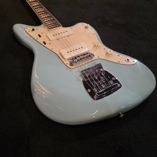 Fender Limited Edition 60th Anniversary Classic Jazzmaster with Matching Headstock 2018 - Daphne Blue