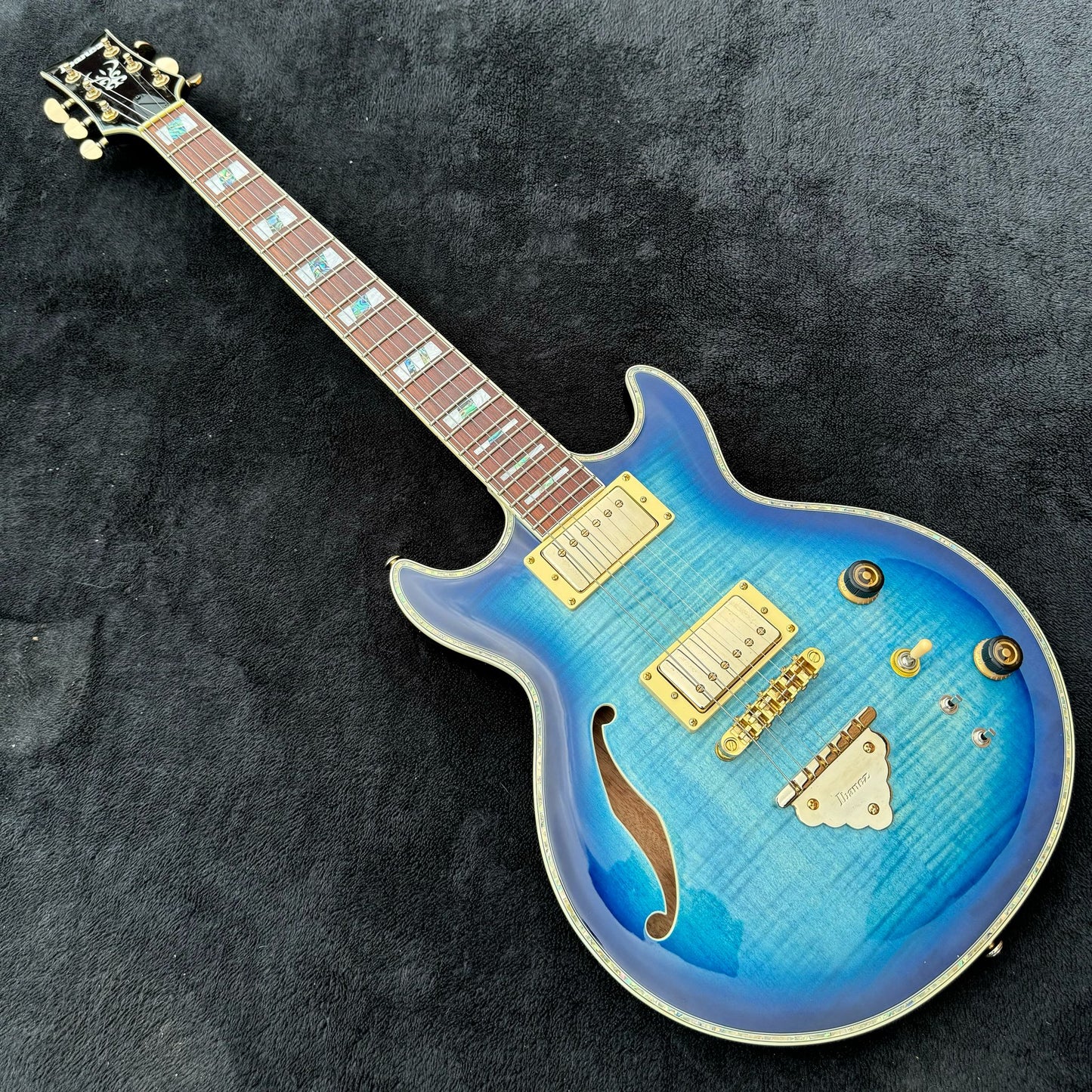 Ibanez AR520HFM-LBB Artist - Light Blue Burst