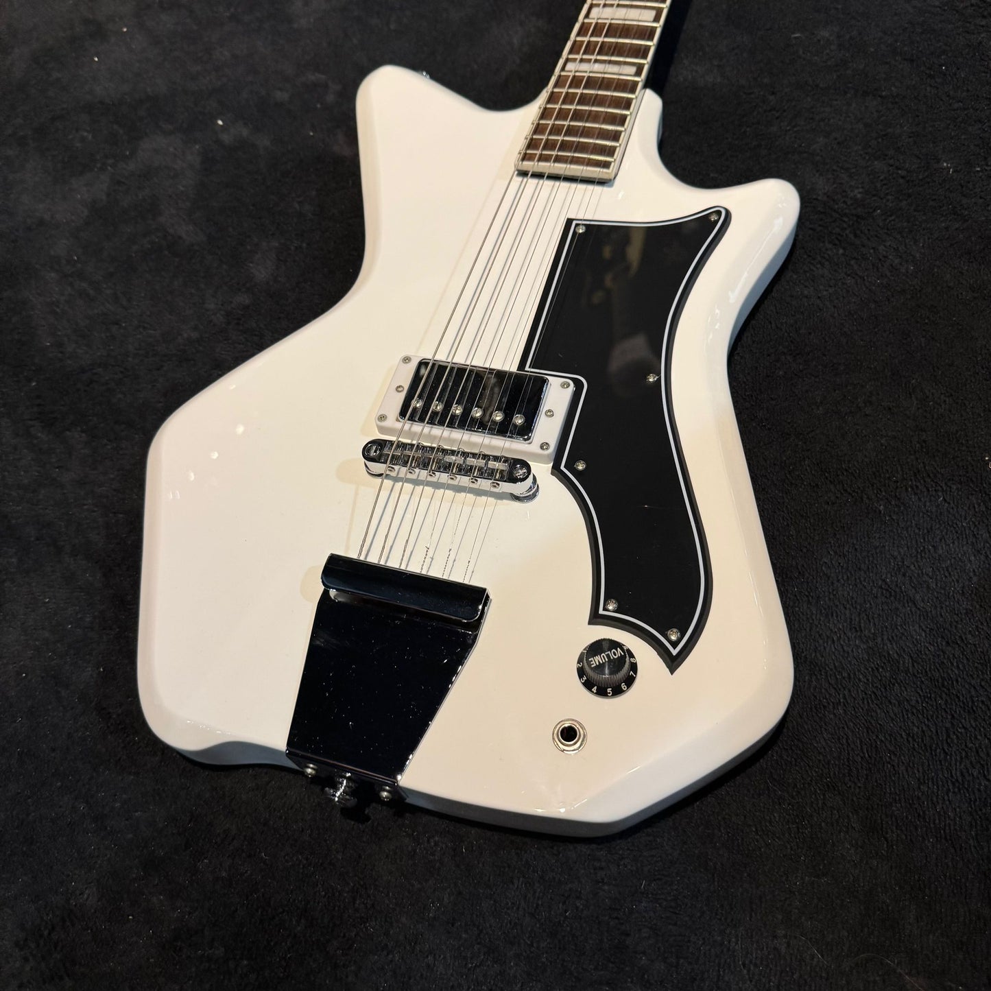 Airline Jetsons Jr 2010s - White